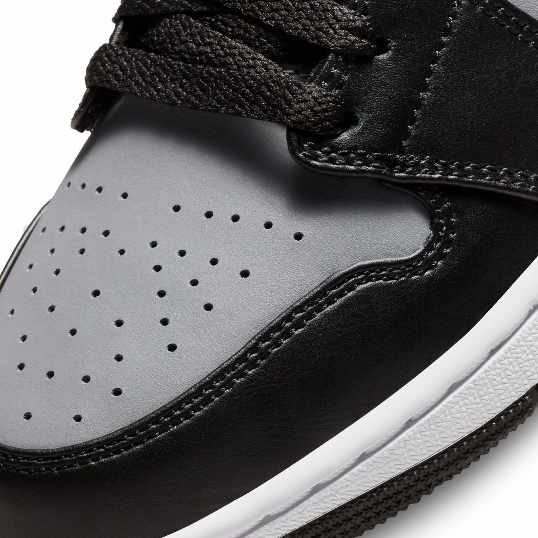 Air Jordan 1 Mid 'Shadow' Air Jordan 1 vintage style sneakers