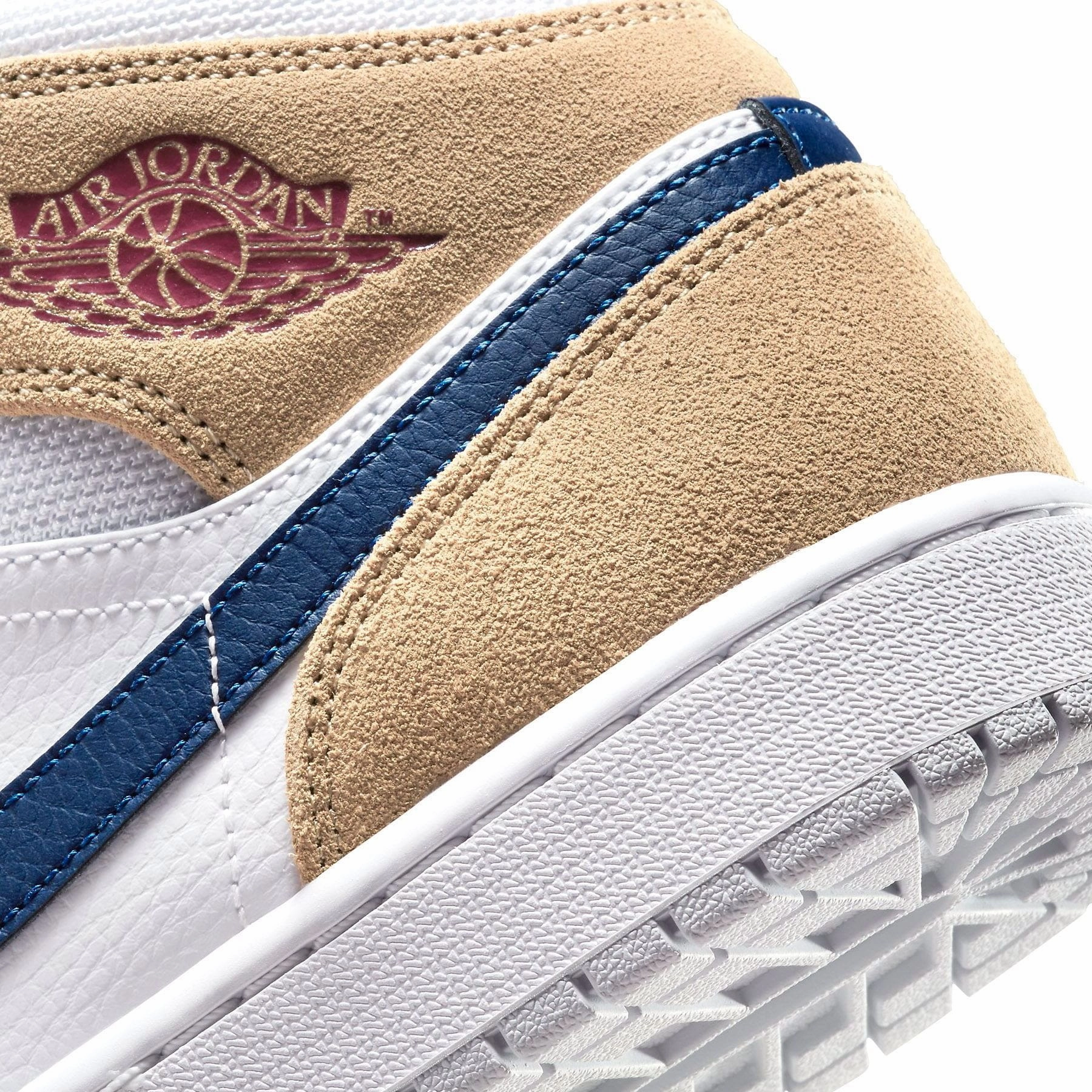 Air Jordan 1 Mid 'Tan Suede Navy' Air Jordan 1 Mid streetwear shoes