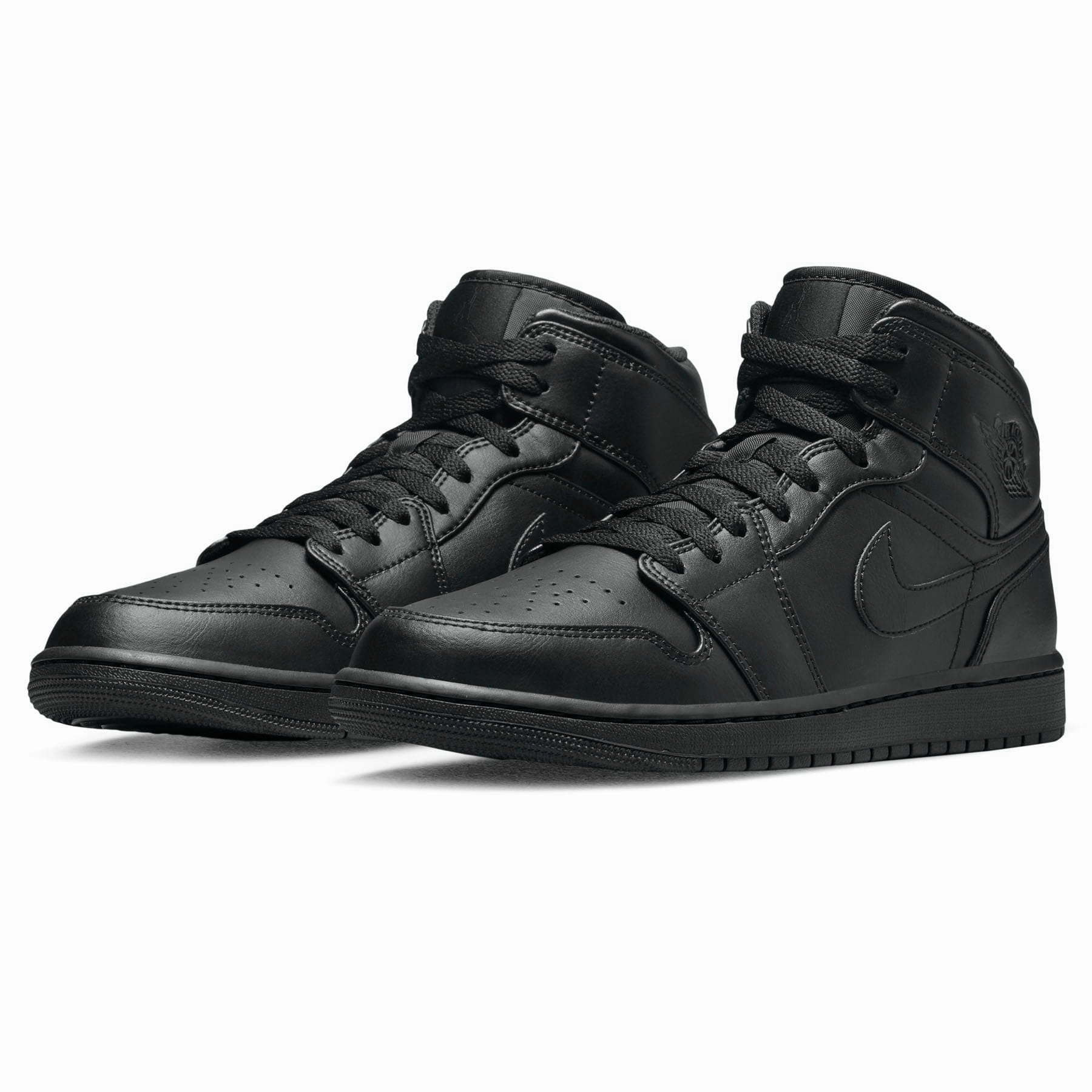 Air Jordan 1 Mid 'Triple Black' 2022 Air Jordan 1 vintage style sneakers