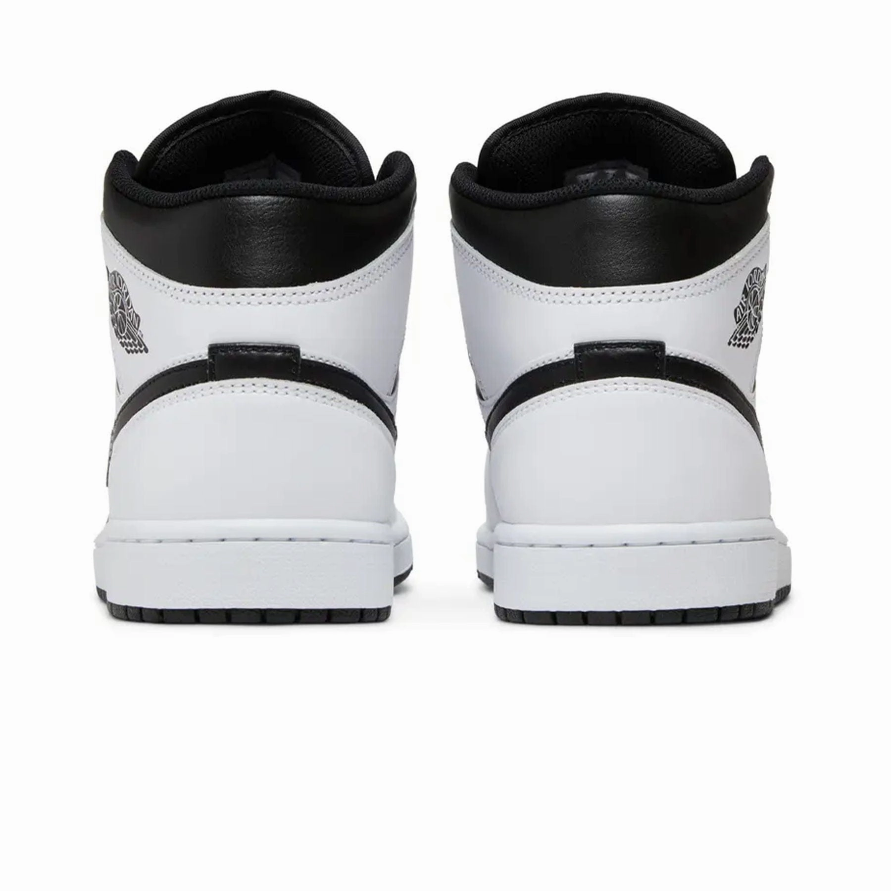 Air Jordan 1 Mid 'White Black' Air Jordan 1 classic sneakers