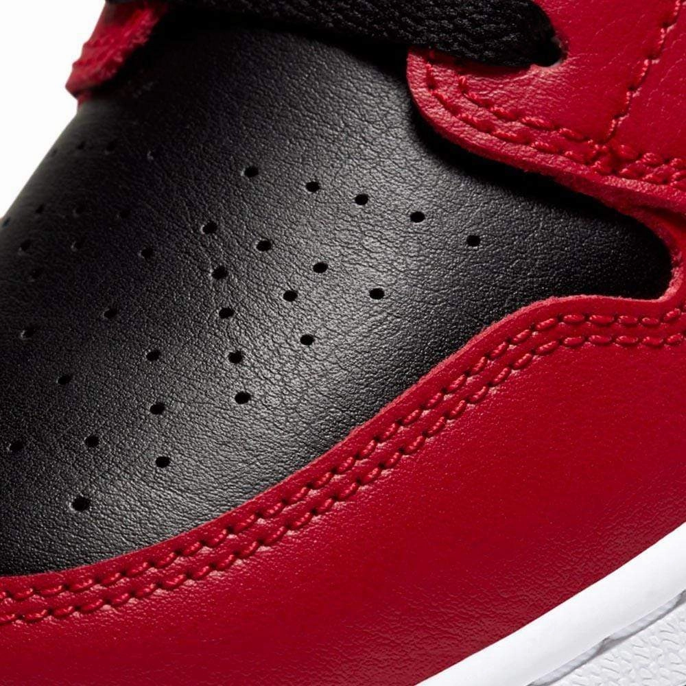 Air Jordan 1 Mid Chicago Black Toe GS Air Jordan 1 vintage style sneakers