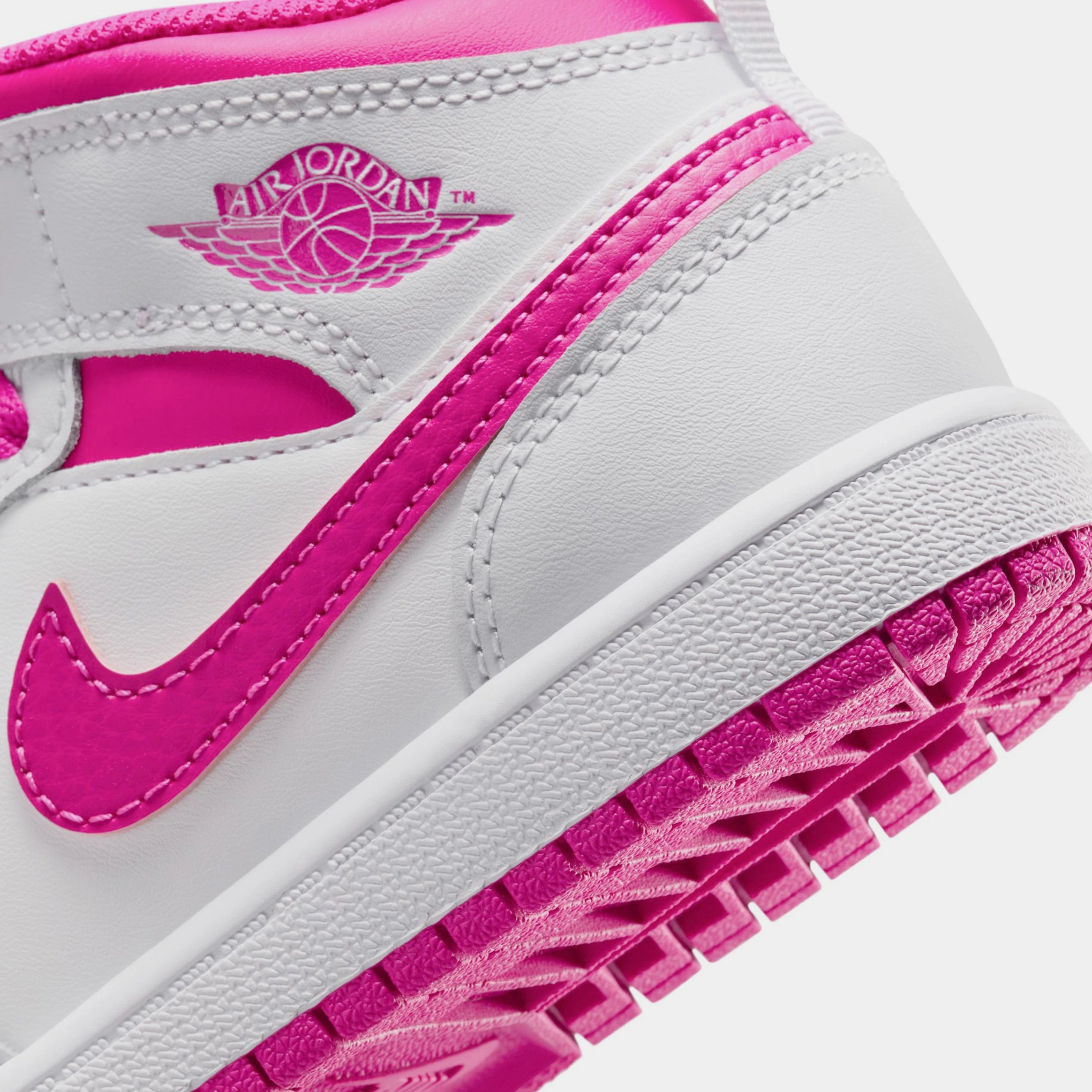 Air Jordan 1 Mid Fire Pink Preschool Lifestyle Shoes (Iris Whisper/White/Fire Pink) Air Jordan 1 original design shoes