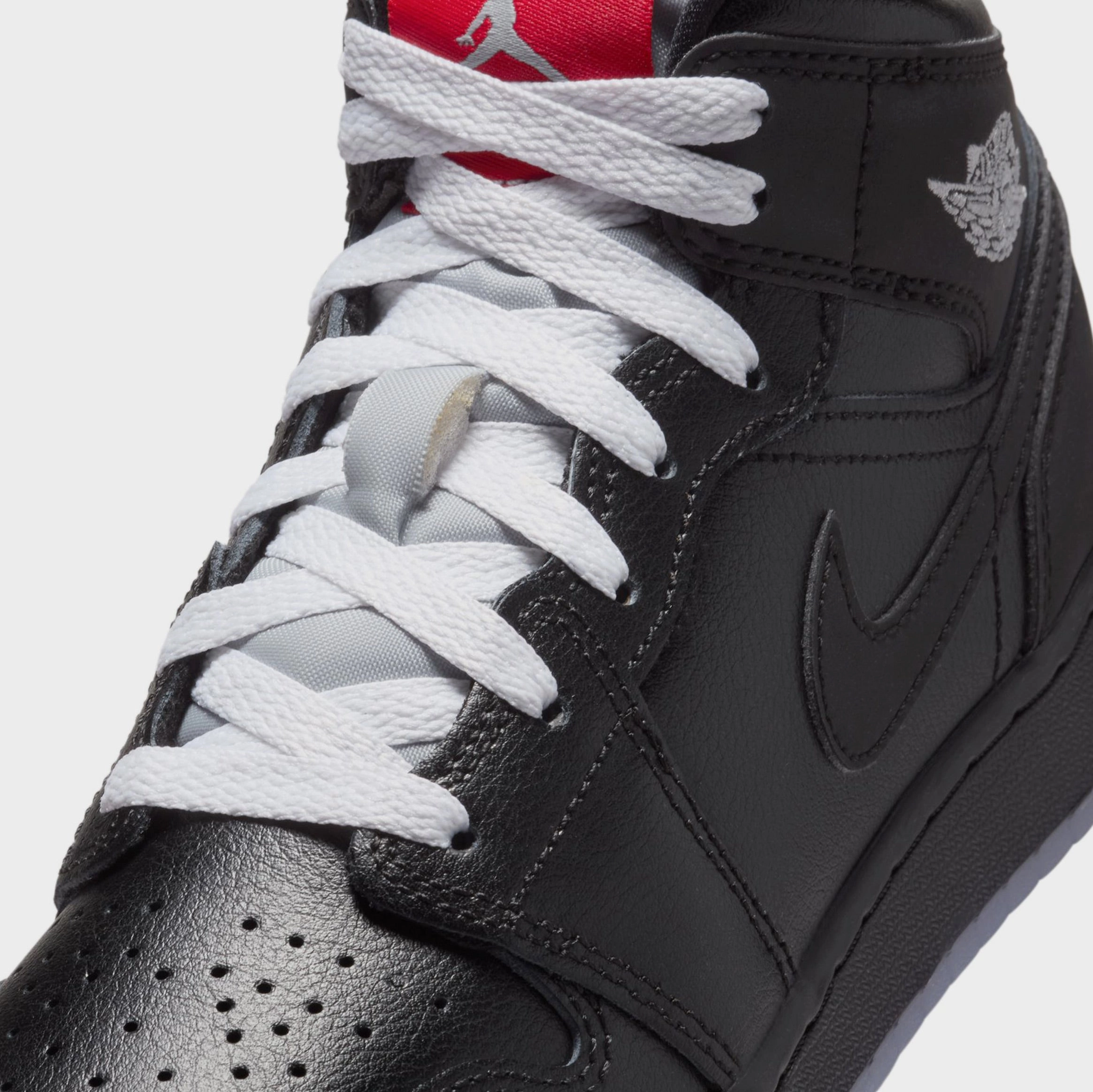Air Jordan 1 Mid Grade School Basketball Shoes (Black/White/Wolf Grey) Air Jordan 1 original design shoes
