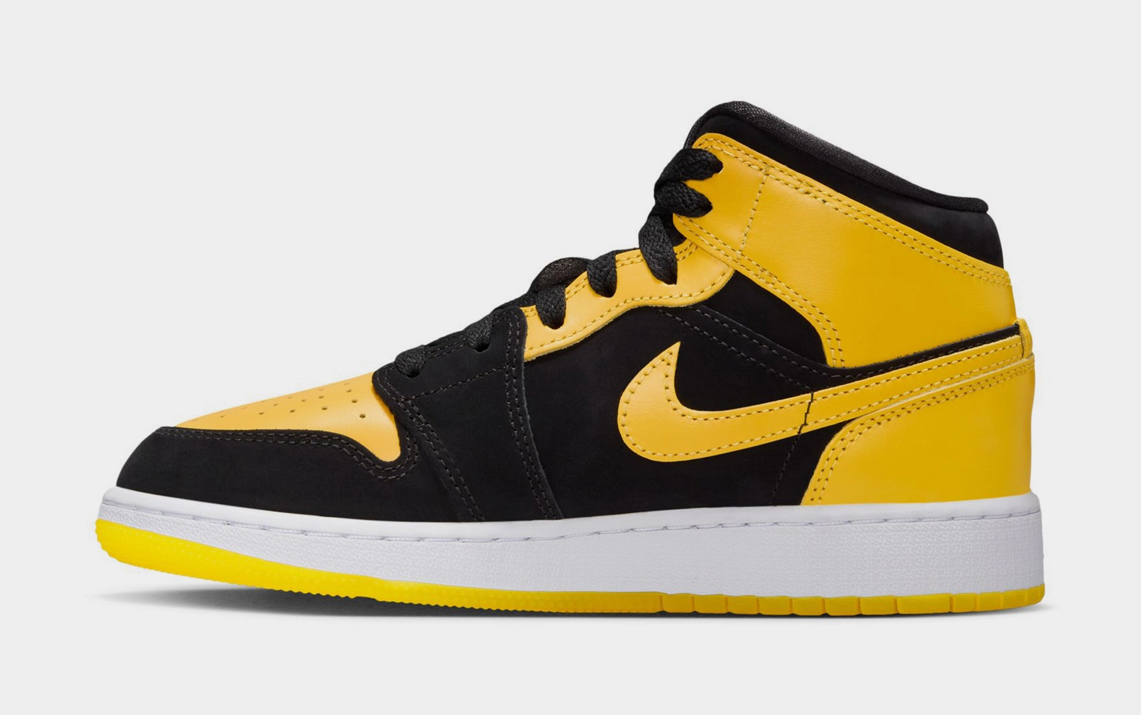 Air Jordan 1 Mid Grade School Lifestyle Shoes ( Black/White/Varsity Maize) Air Jordan 1 original design shoes