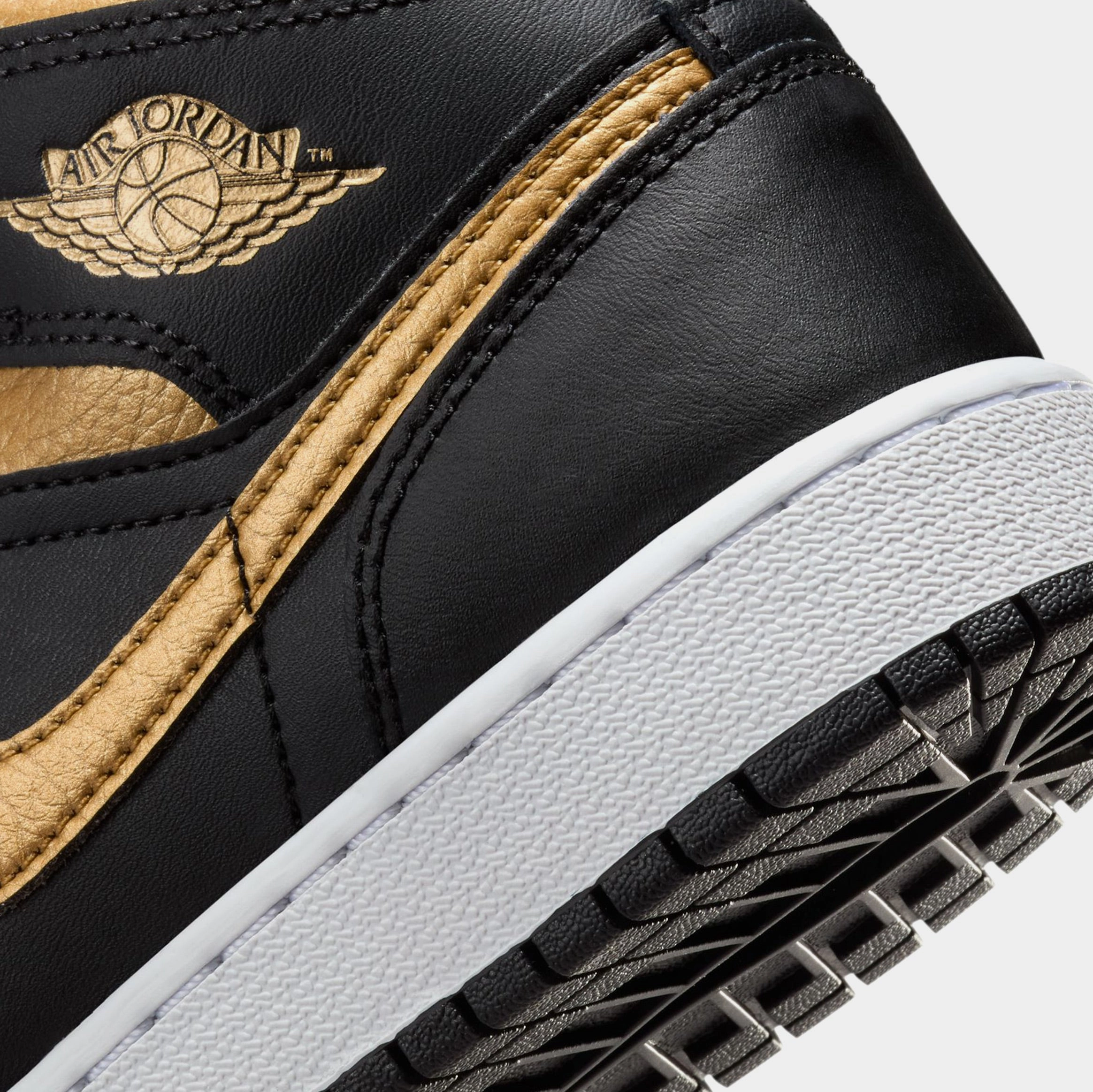 Air Jordan 1 Mid Grade School Lifestyle Shoes (Black/White/Metallic Gold) Air Jordan 1 original design shoes