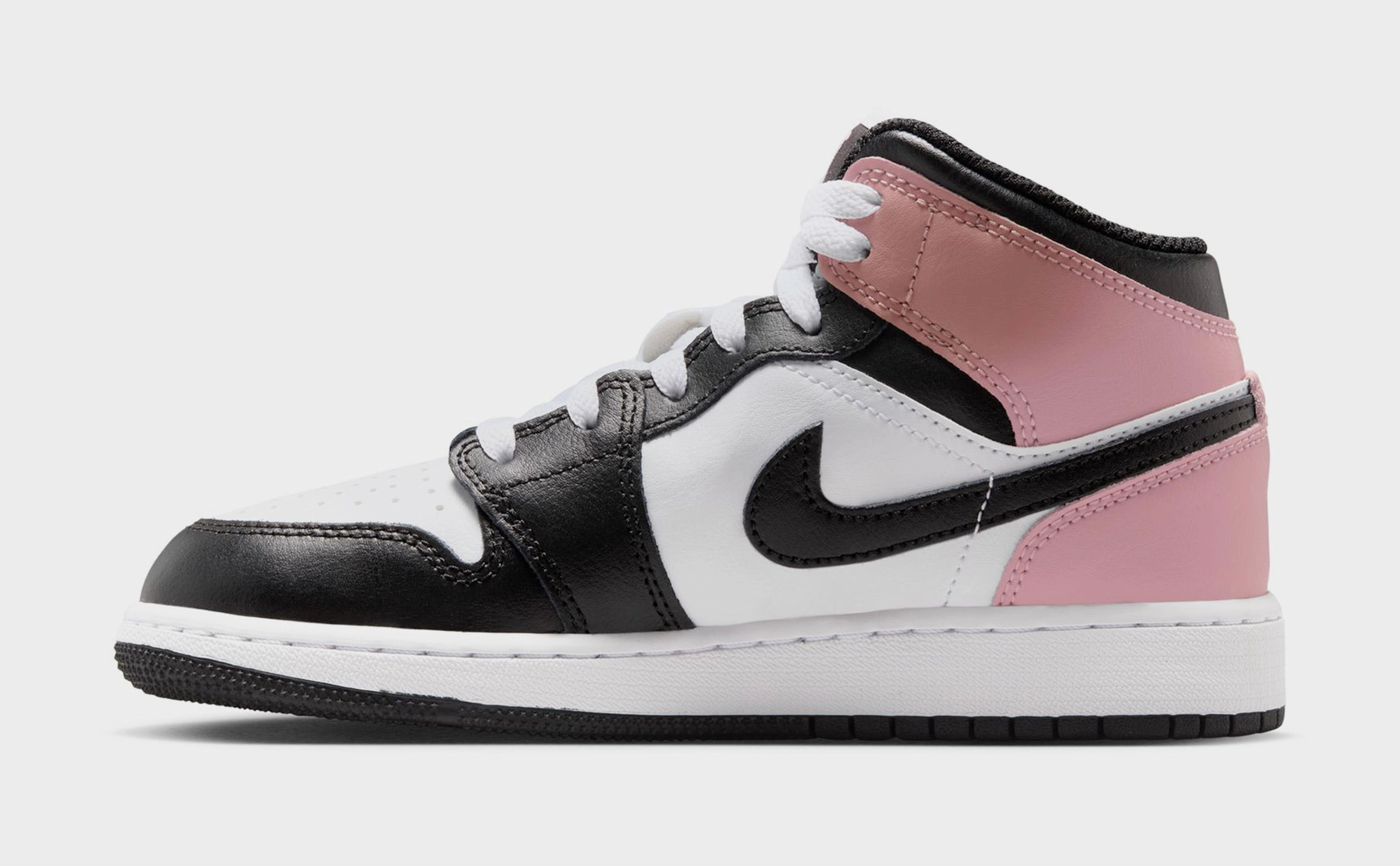 Air Jordan 1 Mid Grade School Lifestyle Shoes (White/Black/Rust Pink) Air Jordan 1 original design shoes