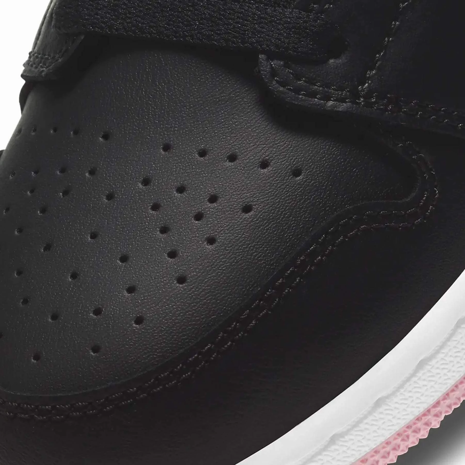 Air Jordan 1 Mid GS 'Arctic Punch' Air Jordan 1 vintage style sneakers