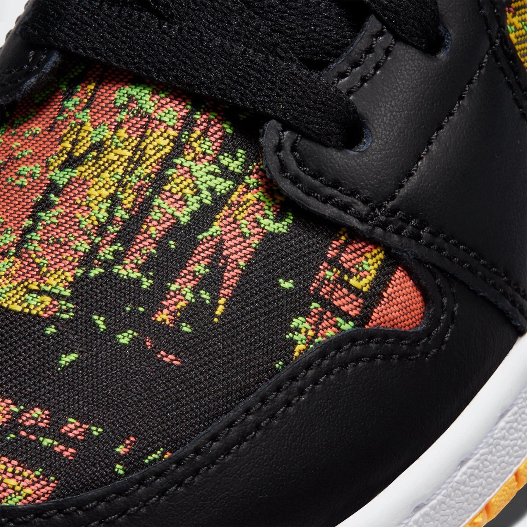 Air Jordan 1 Mid GS 'Black Laser Orange' Air Jordan 1 Mid streetwear shoes