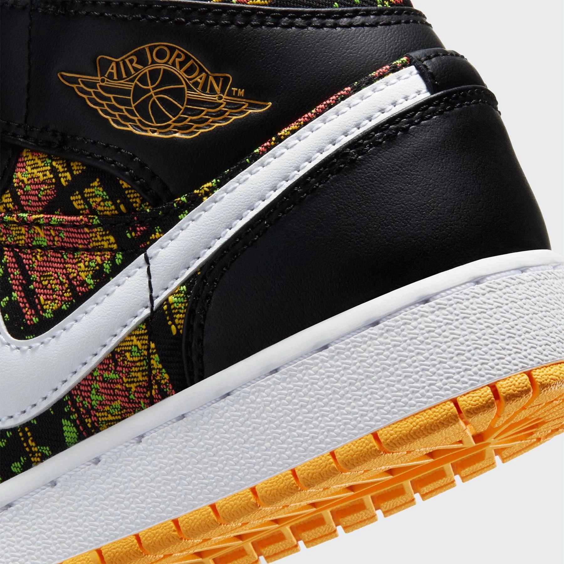 Air Jordan 1 Mid GS 'Black Laser Orange' Air Jordan 1 Mid streetwear shoes