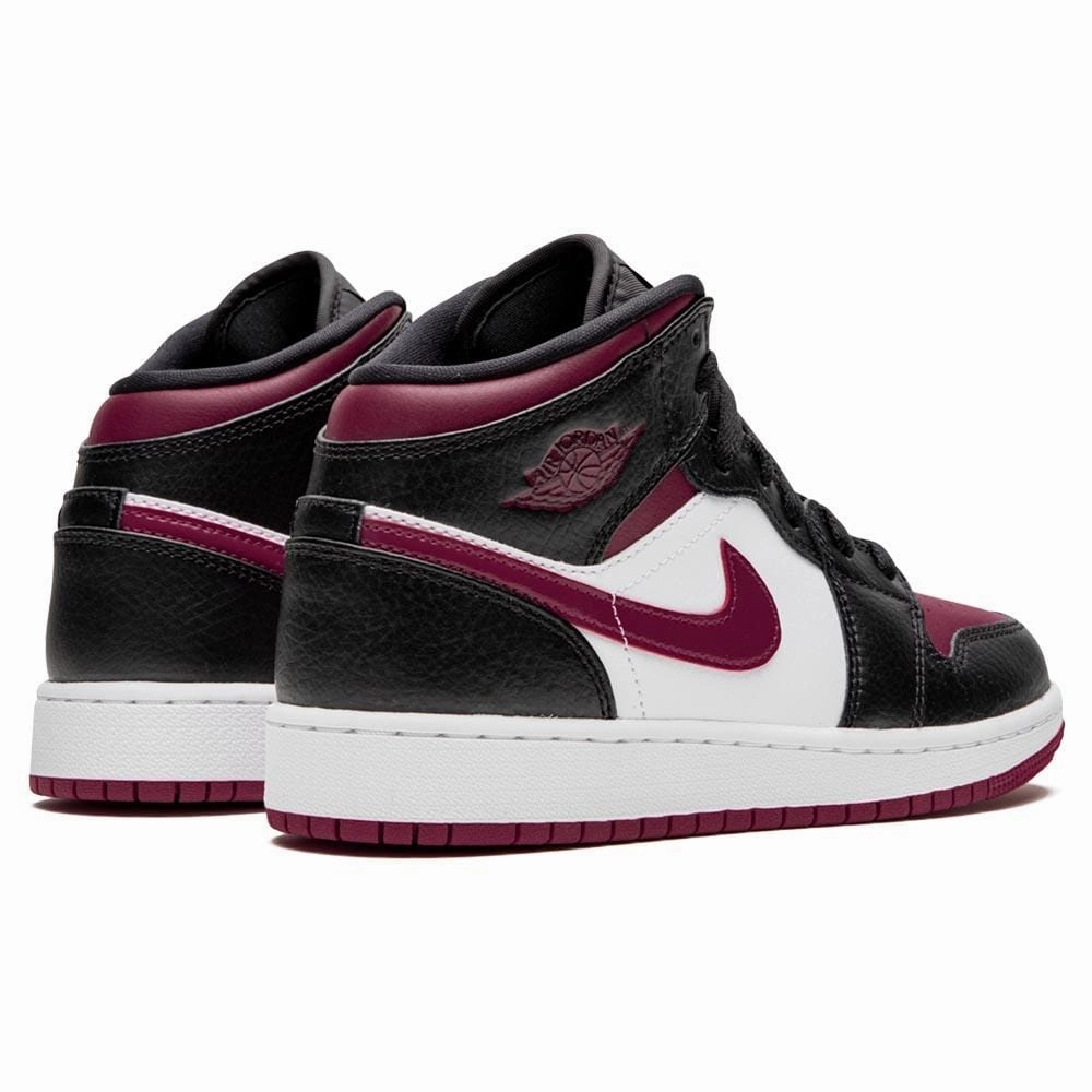 Air Jordan 1 Mid GS 'Black Noble Red' Air Jordan 1 vintage style sneakers