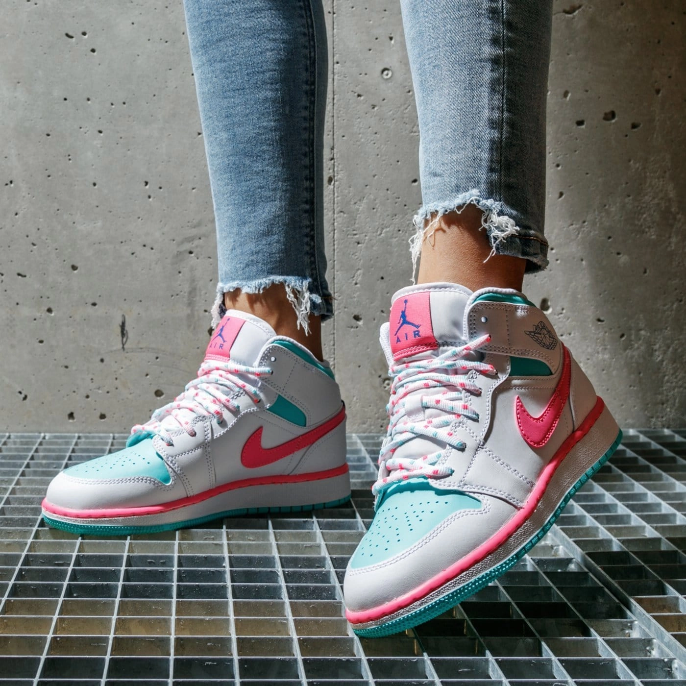 Air Jordan 1 Mid GS 'Digital Pink' Air Jordan 1 vintage style sneakers