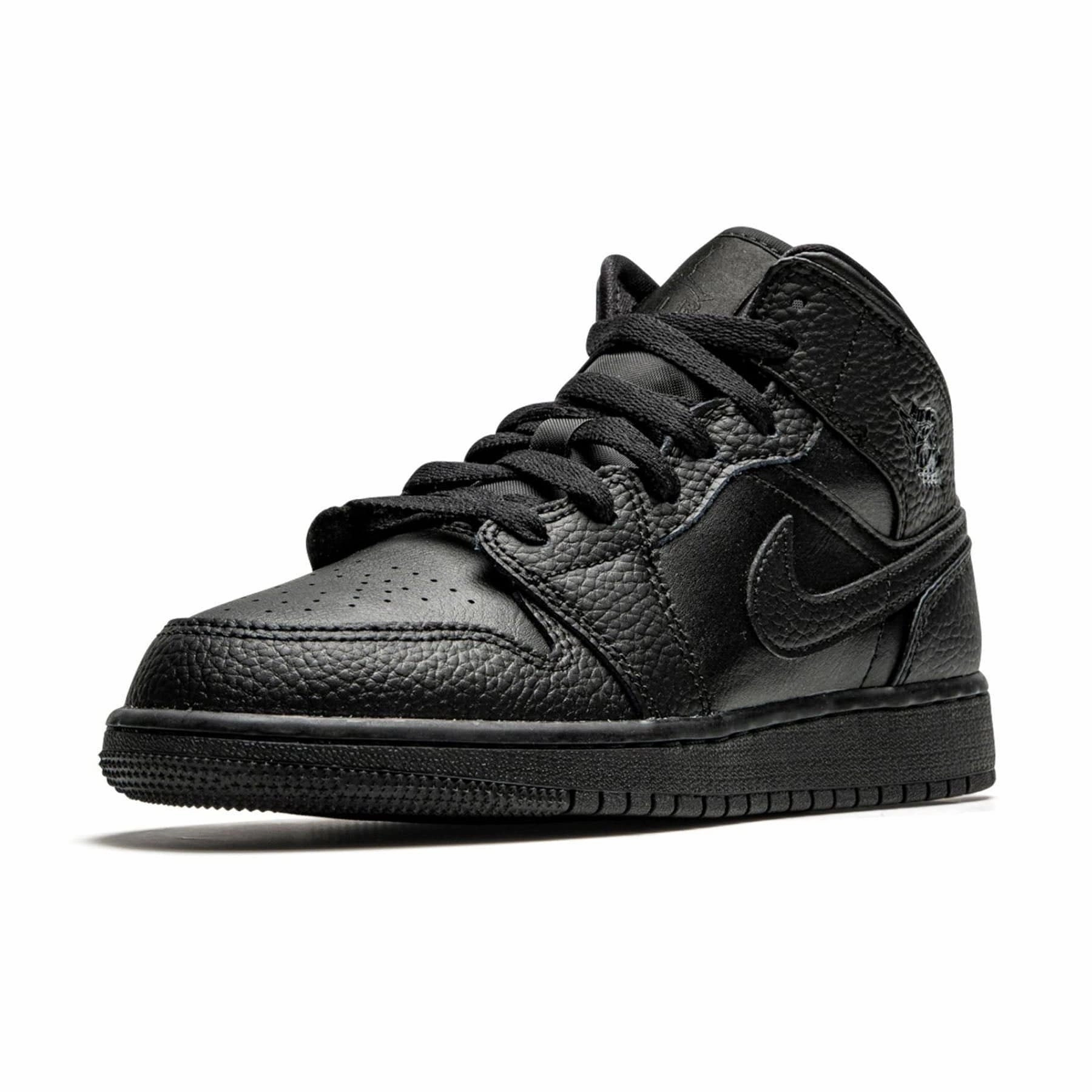 Air Jordan 1 Mid GS 'Triple Black' 2020 Air Jordan 1 classic sneakers