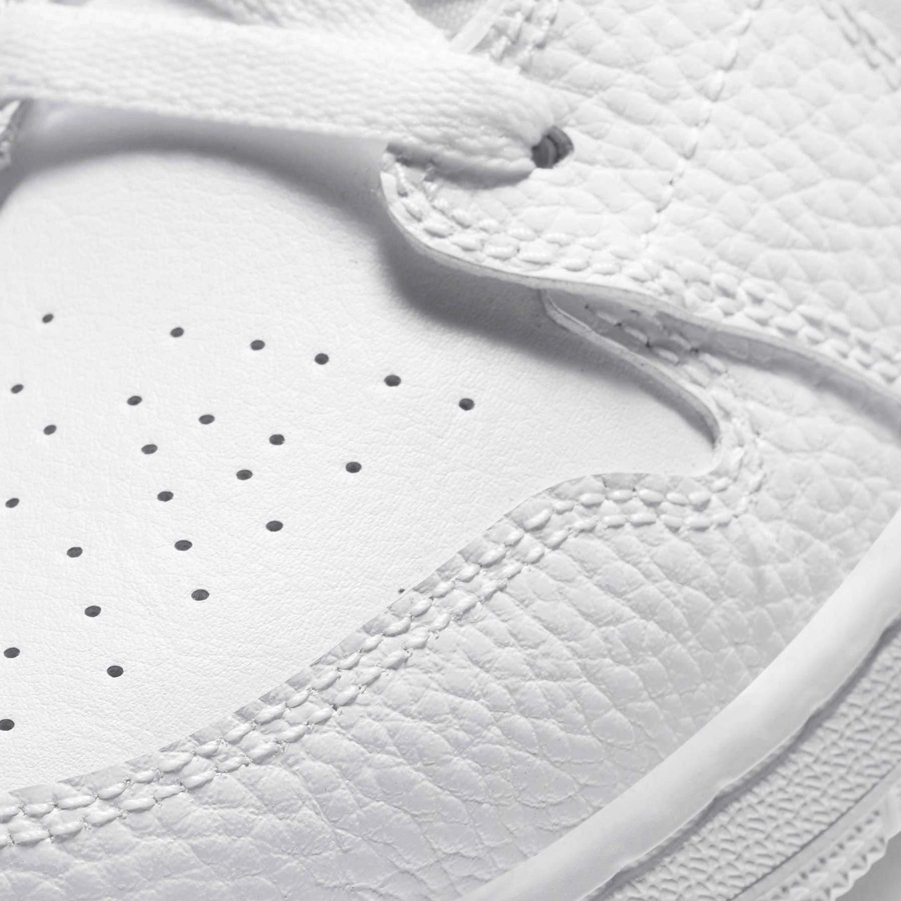Air Jordan 1 Mid GS 'Triple White' Air Jordan 1 vintage style sneakers