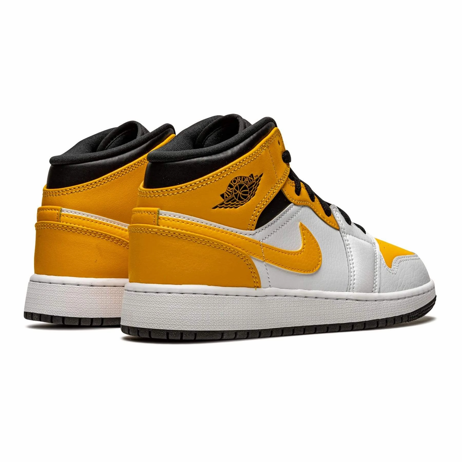 Air Jordan 1 Mid GS 'University Gold' Air Jordan 1 vintage style sneakers