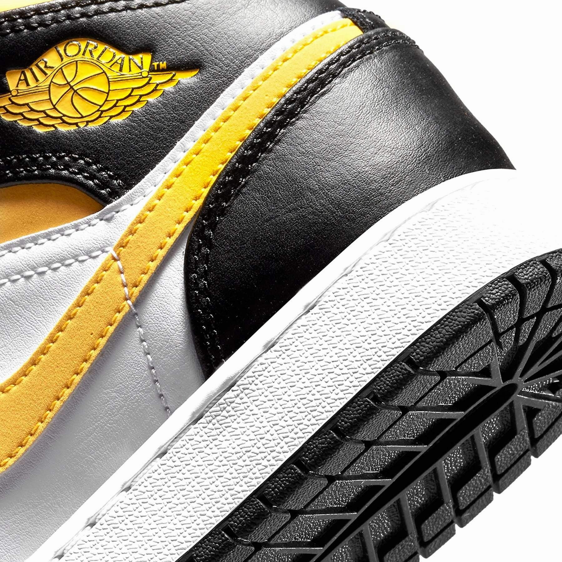 Air Jordan 1 Mid GS 'White Pollen Black' Air Jordan 1 vintage style sneakers