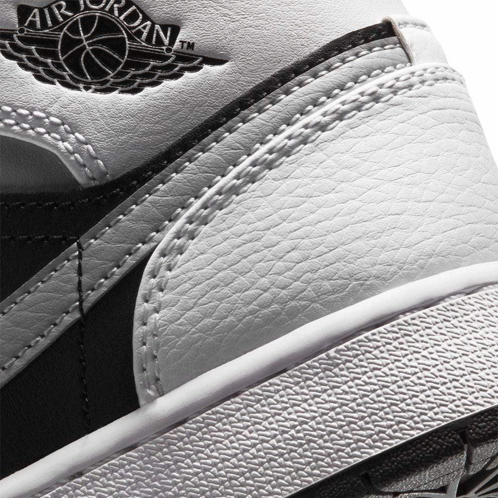 Air Jordan 1 Mid GS 'White Shadow' Air Jordan 1 vintage style sneakers