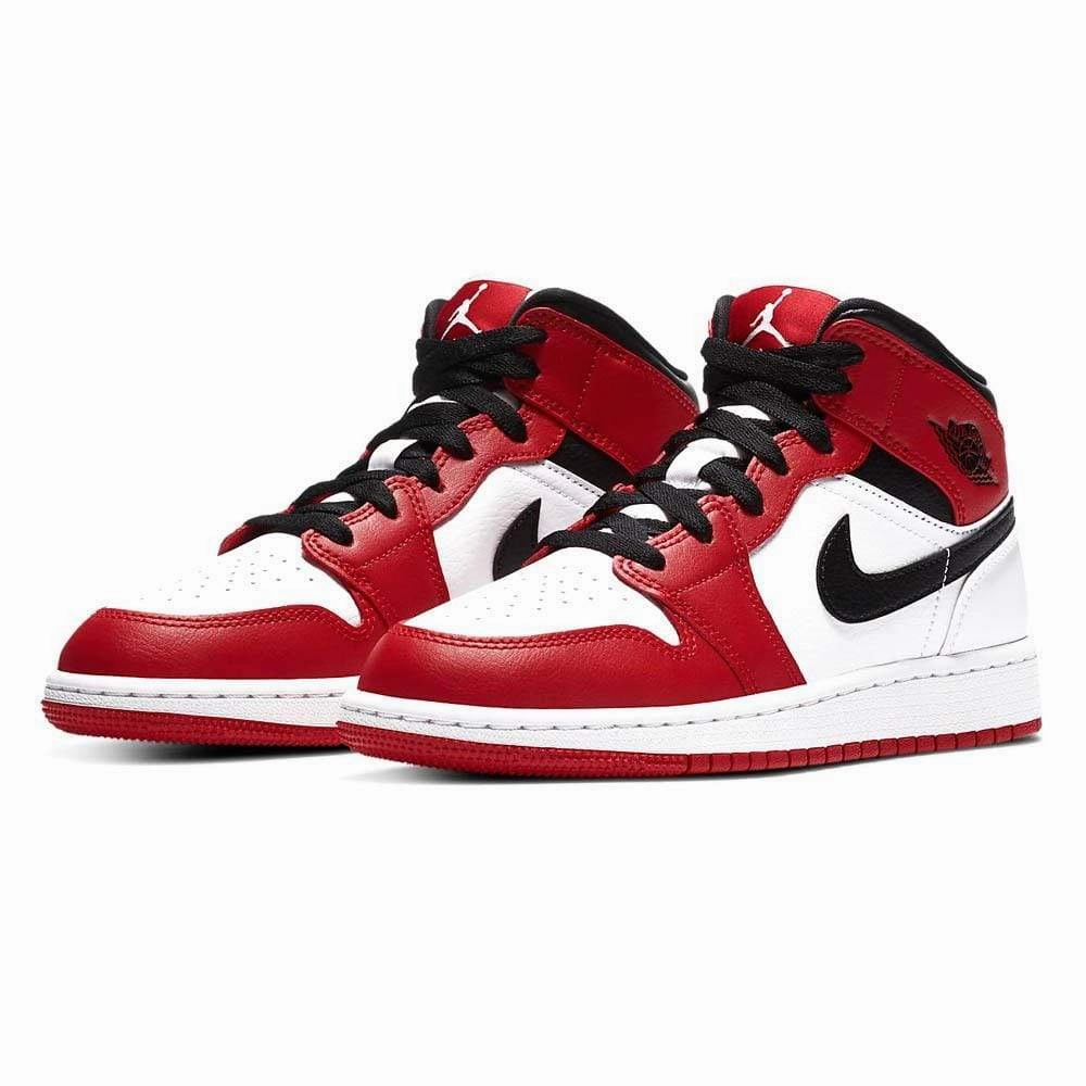 Air Jordan 1 Mid GS Chicago Air Jordan 1 vintage style sneakers