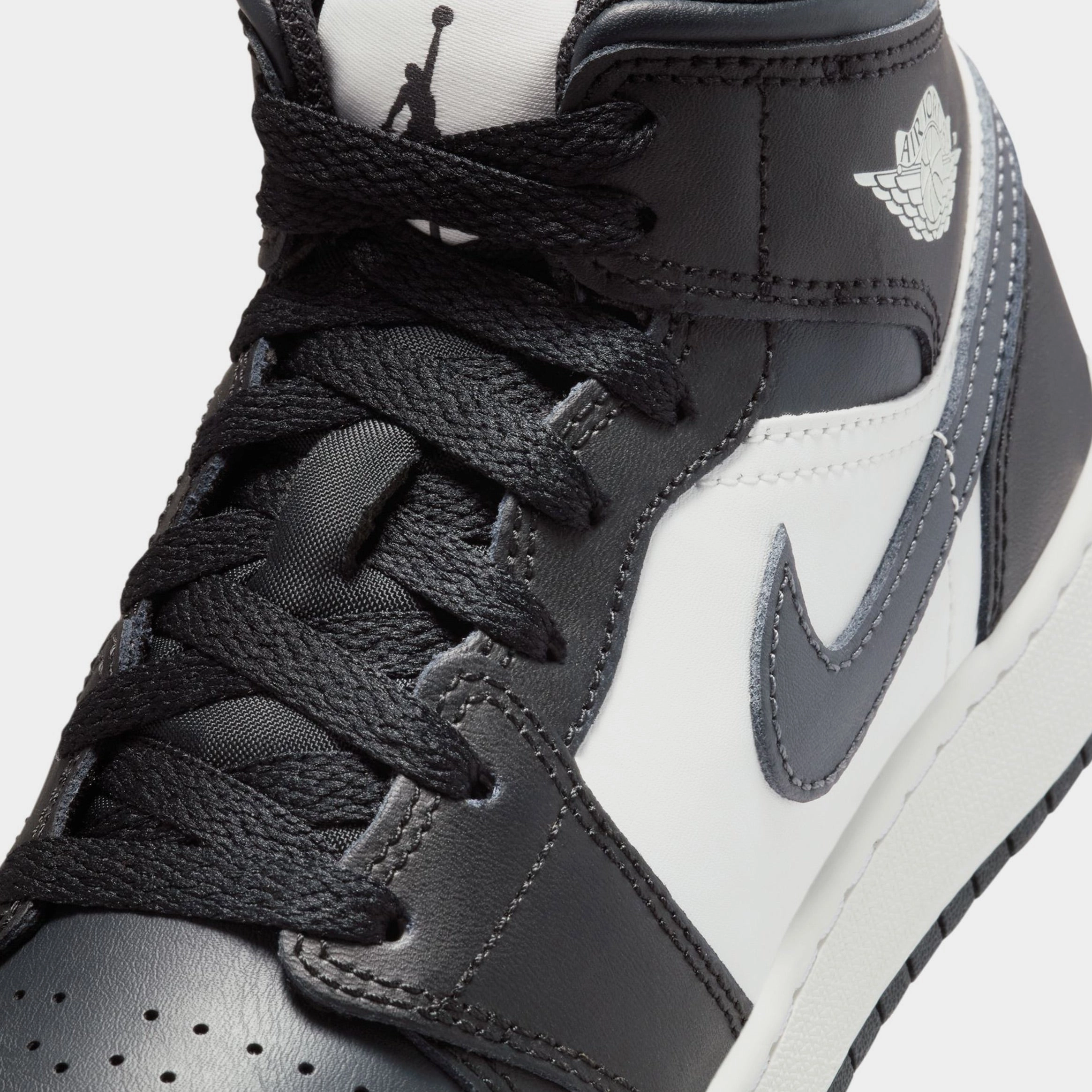 Air Jordan 1 Mid Off Noir Grade School Lifestyle Shoes (Grey/Black/White) Air Jordan 1 original design shoes