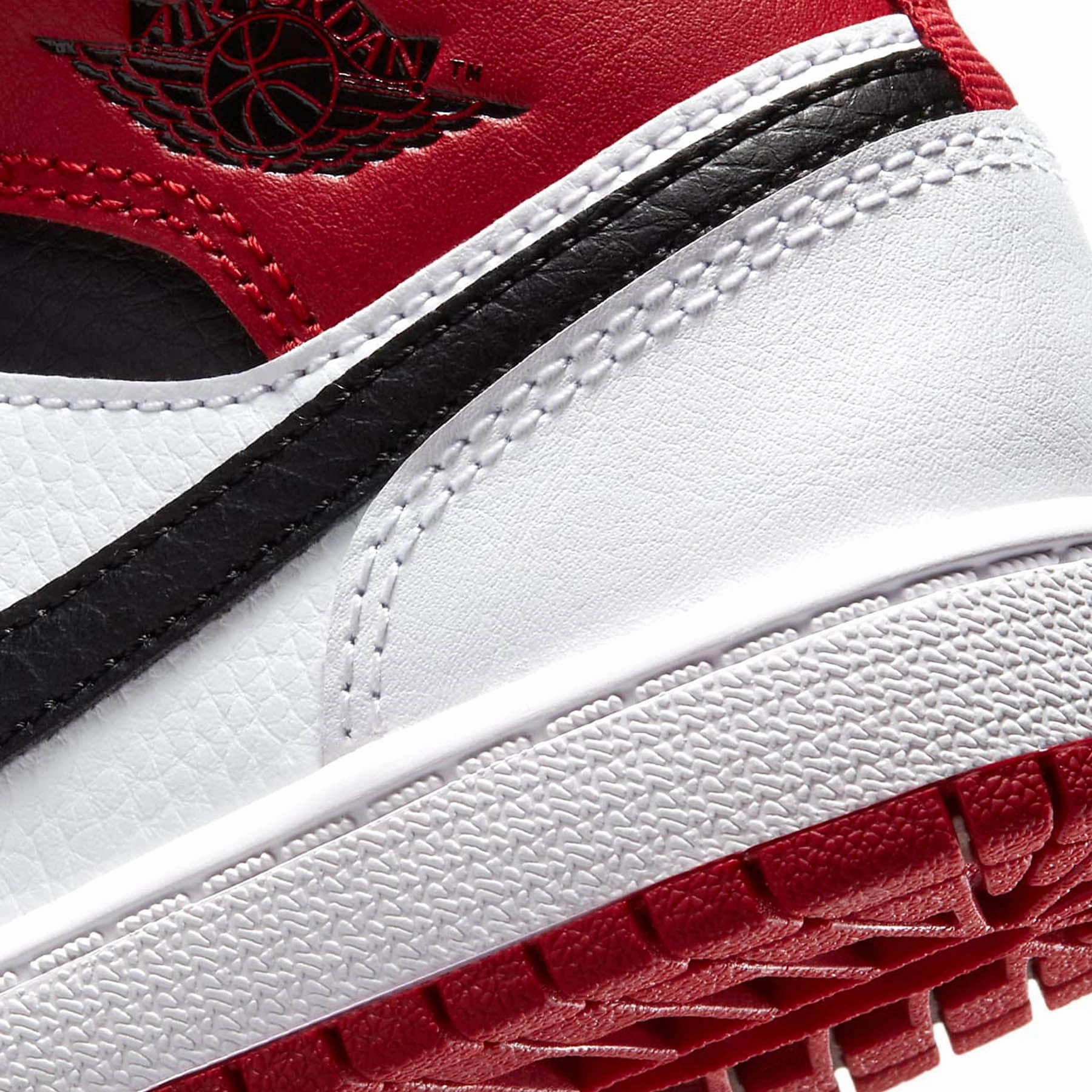 Air Jordan 1 Mid PS 'Chicago' Air Jordan 1 vintage style sneakers