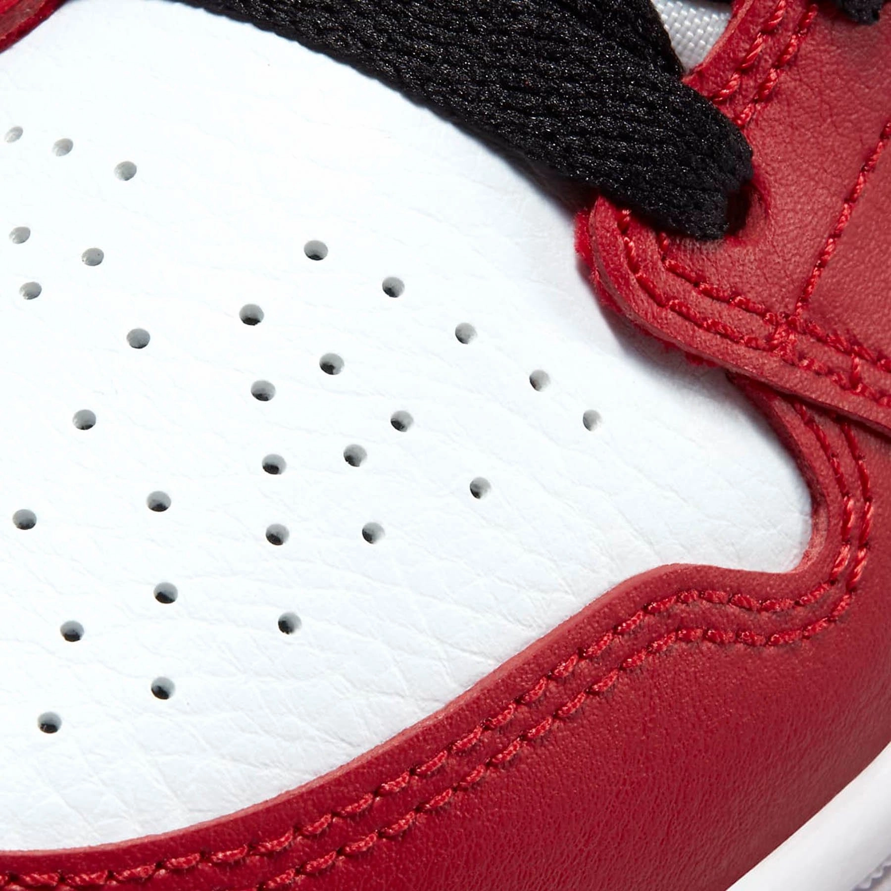 Air Jordan 1 Mid PS 'Chicago' Air Jordan 1 vintage style sneakers
