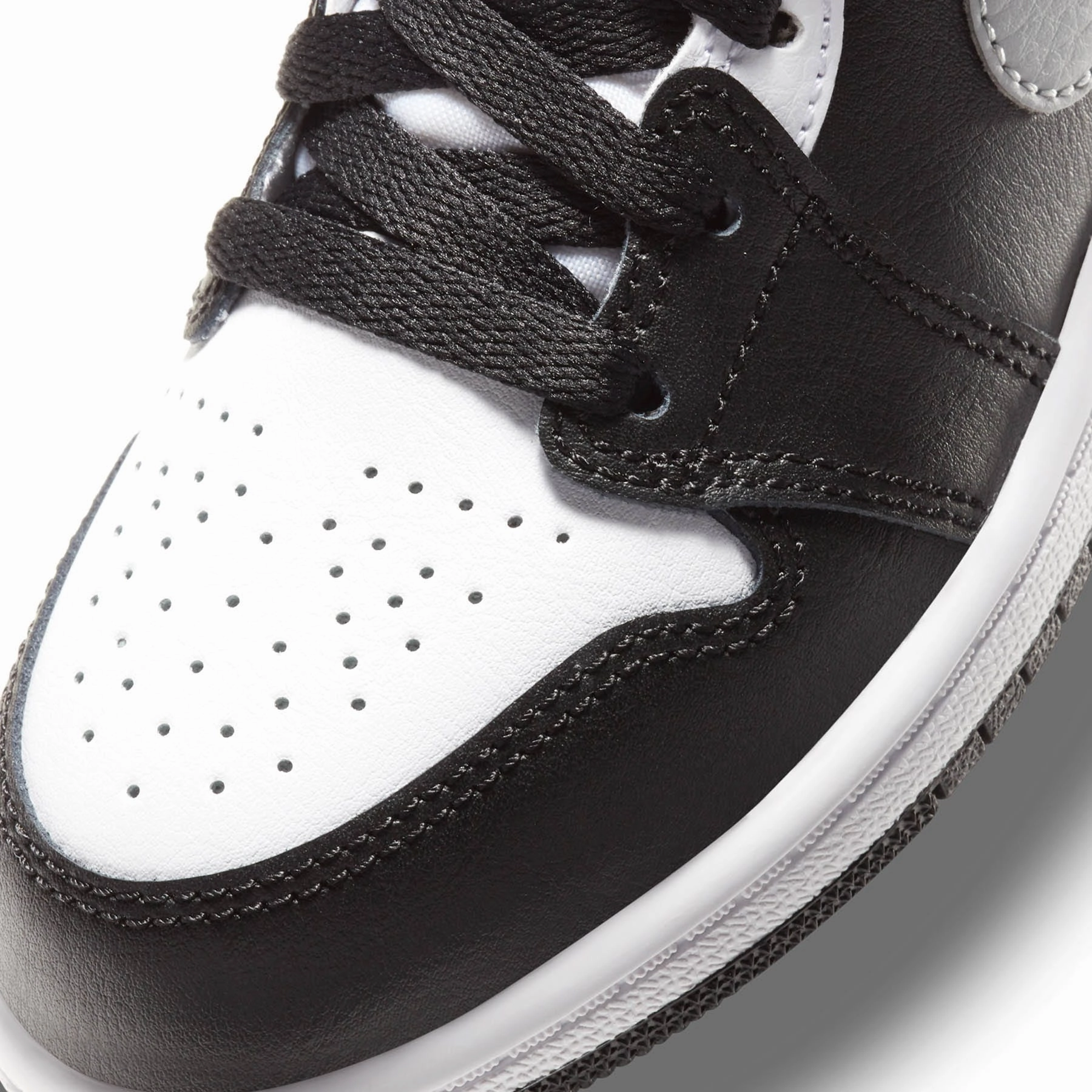 Air Jordan 1 Mid PS 'White Shadow' Air Jordan 1 vintage style sneakers