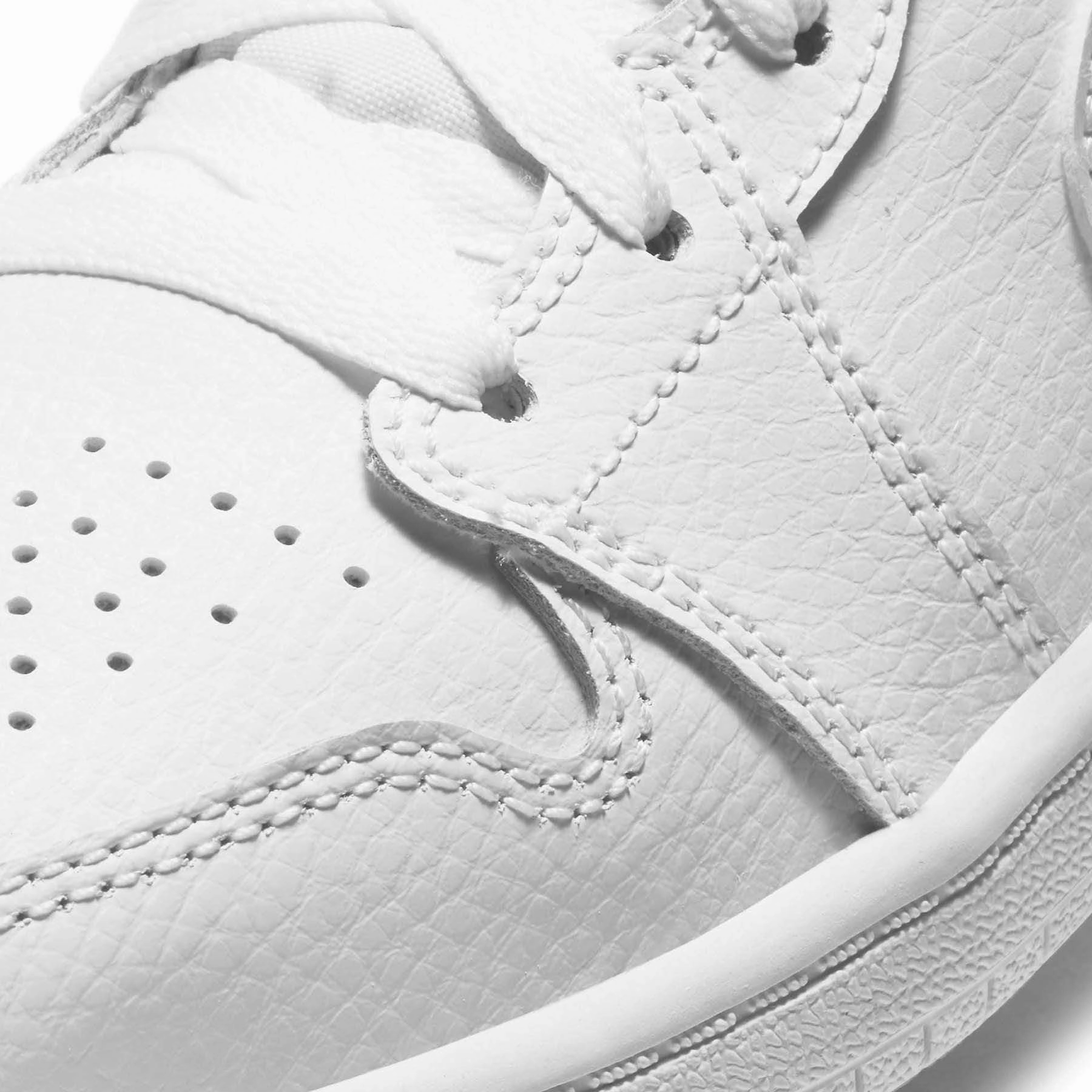 Air Jordan 1 Mid PS Triple White Air Jordan 1 vintage style sneakers