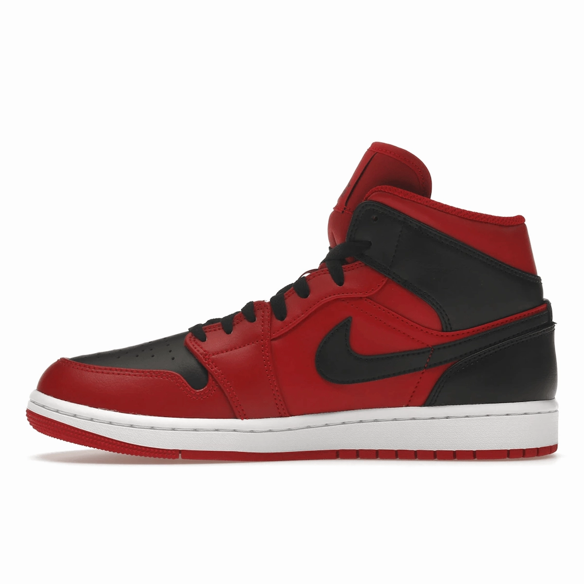 Air Jordan 1 Mid Reverse Wide Air Jordan 1 Mid retro sneakers