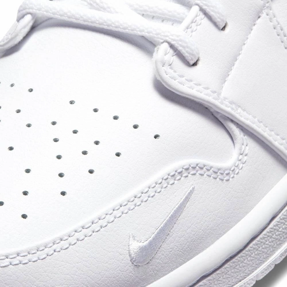 Air Jordan 1 Mid SE 'Euro Tour' Air Jordan 1 classic sneakers
