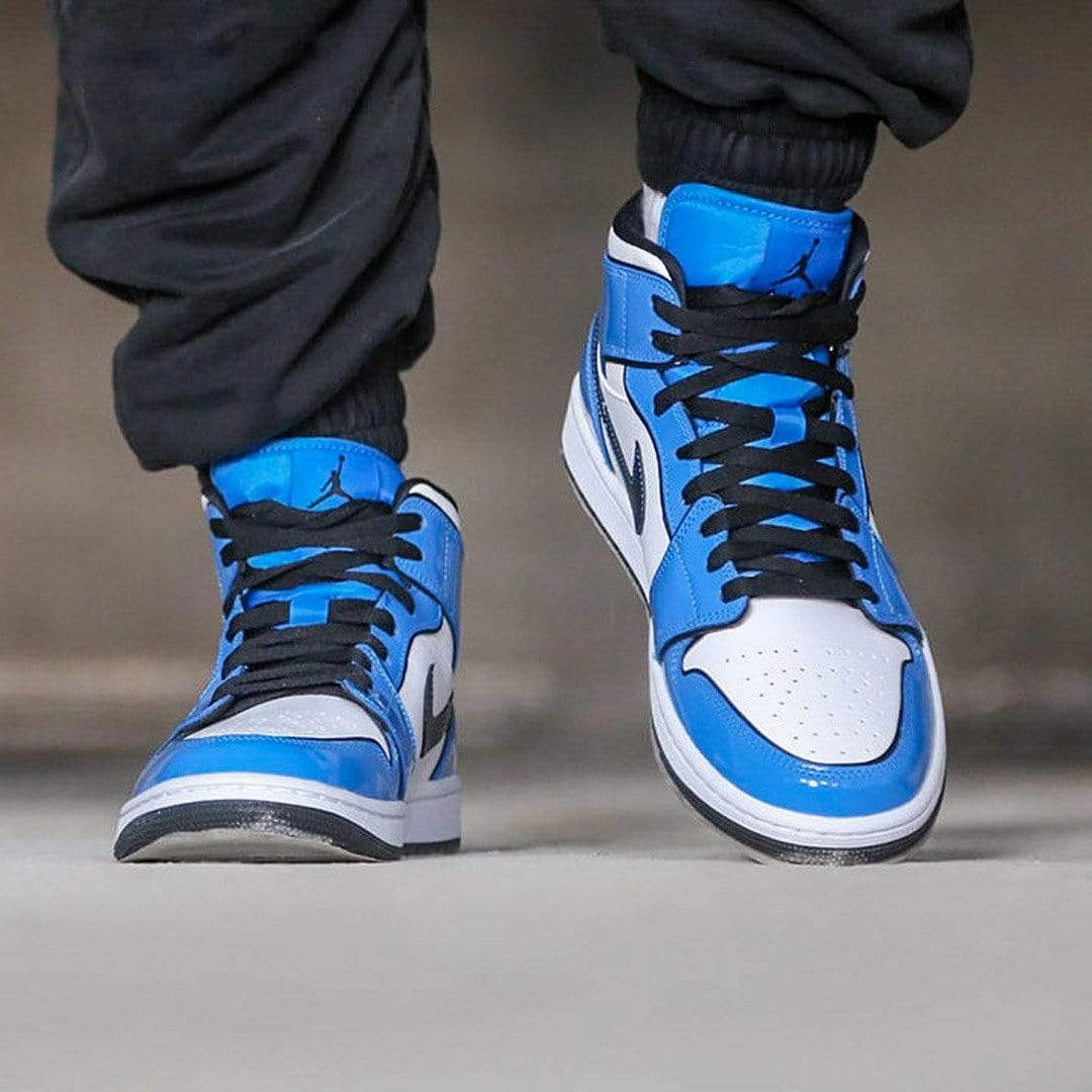 Air Jordan 1 Mid SE 'Signal Blue' Air Jordan 1 Mid streetwear shoes