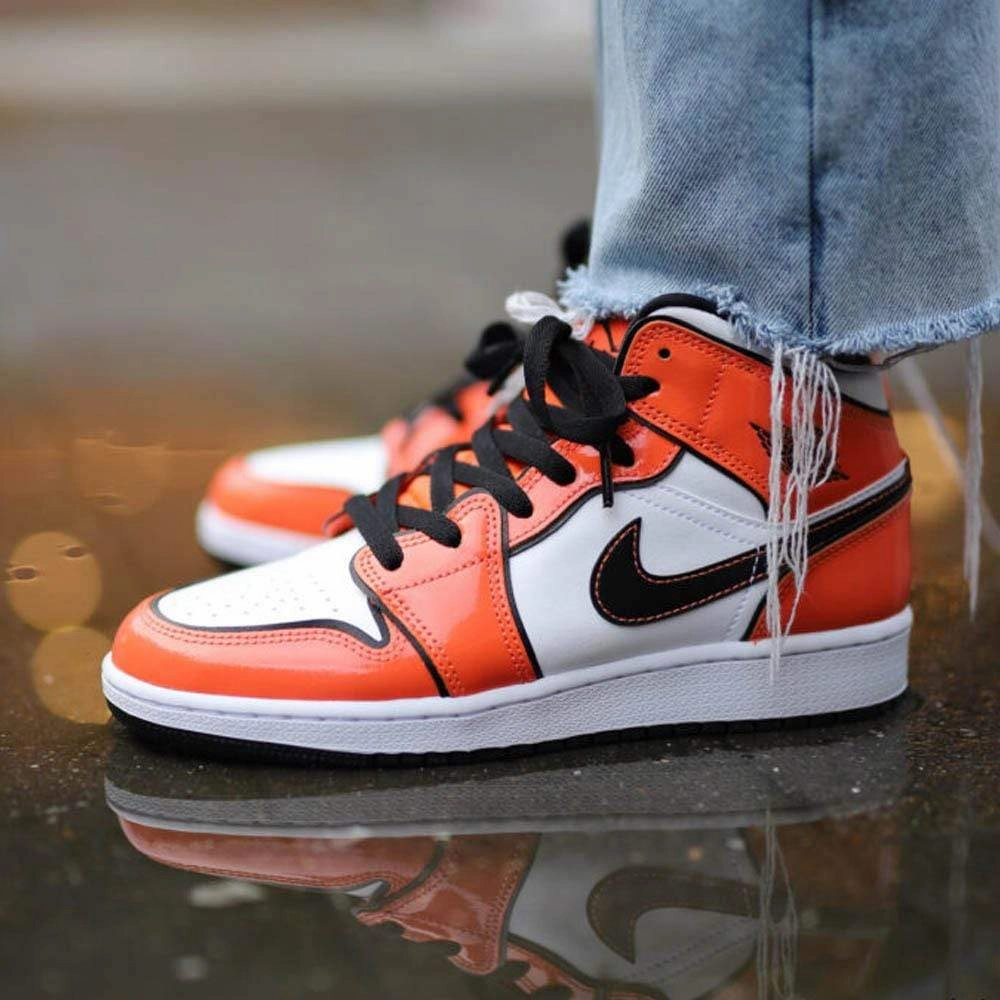 Air Jordan 1 Mid SE 'Turf Orange' Air Jordan 1 Mid streetwear shoes