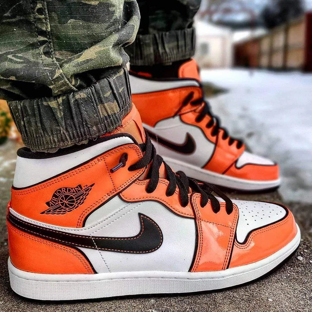 Air Jordan 1 Mid SE 'Turf Orange' Air Jordan 1 Mid streetwear shoes