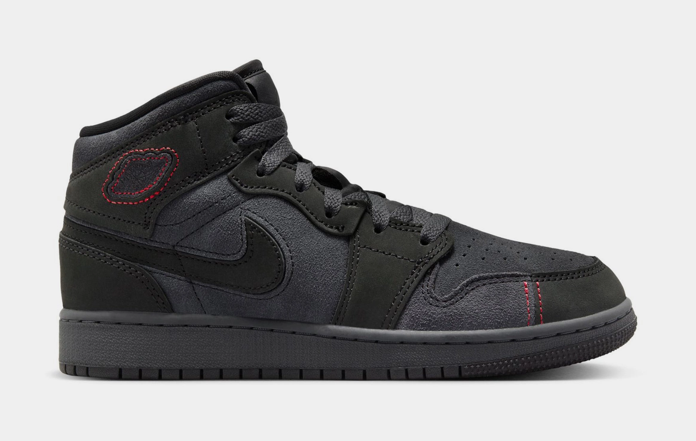 Air Jordan 1 Mid SE Craft Grade School Basketball Shoes (Smoke Grey/Black/Varsity Red) Air Jordan 1 classic shoes for streetwear looks