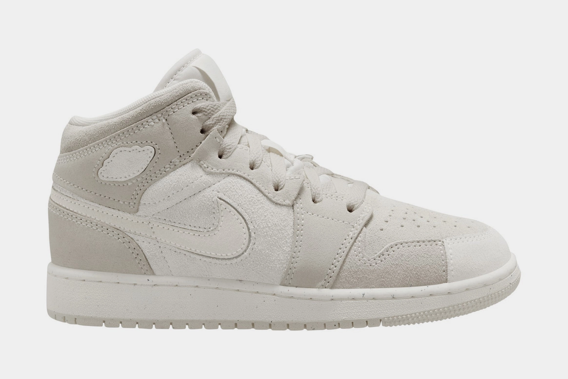 Air Jordan 1 Mid SE Craft Grade School Lifestyle Shoes (Pale Ivory/Sail/Legend Brown) Air Jordan 1 classic shoes for streetwear looks