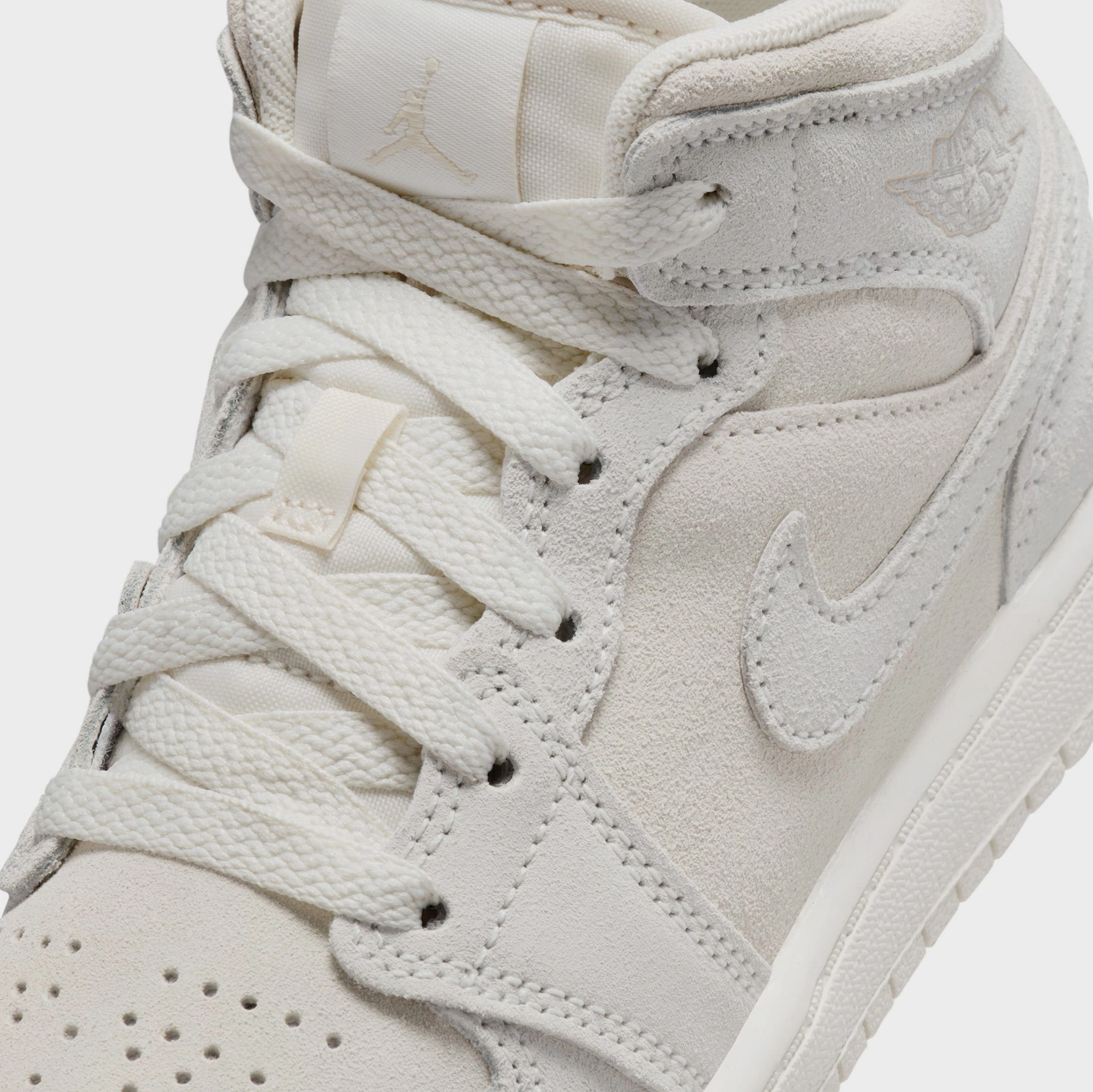 Air Jordan 1 Mid SE Craft Preschool Lifestyle Shoes (Pale Ivory/Legend Light Brown/Sail) Air Jordan 1 original design shoes