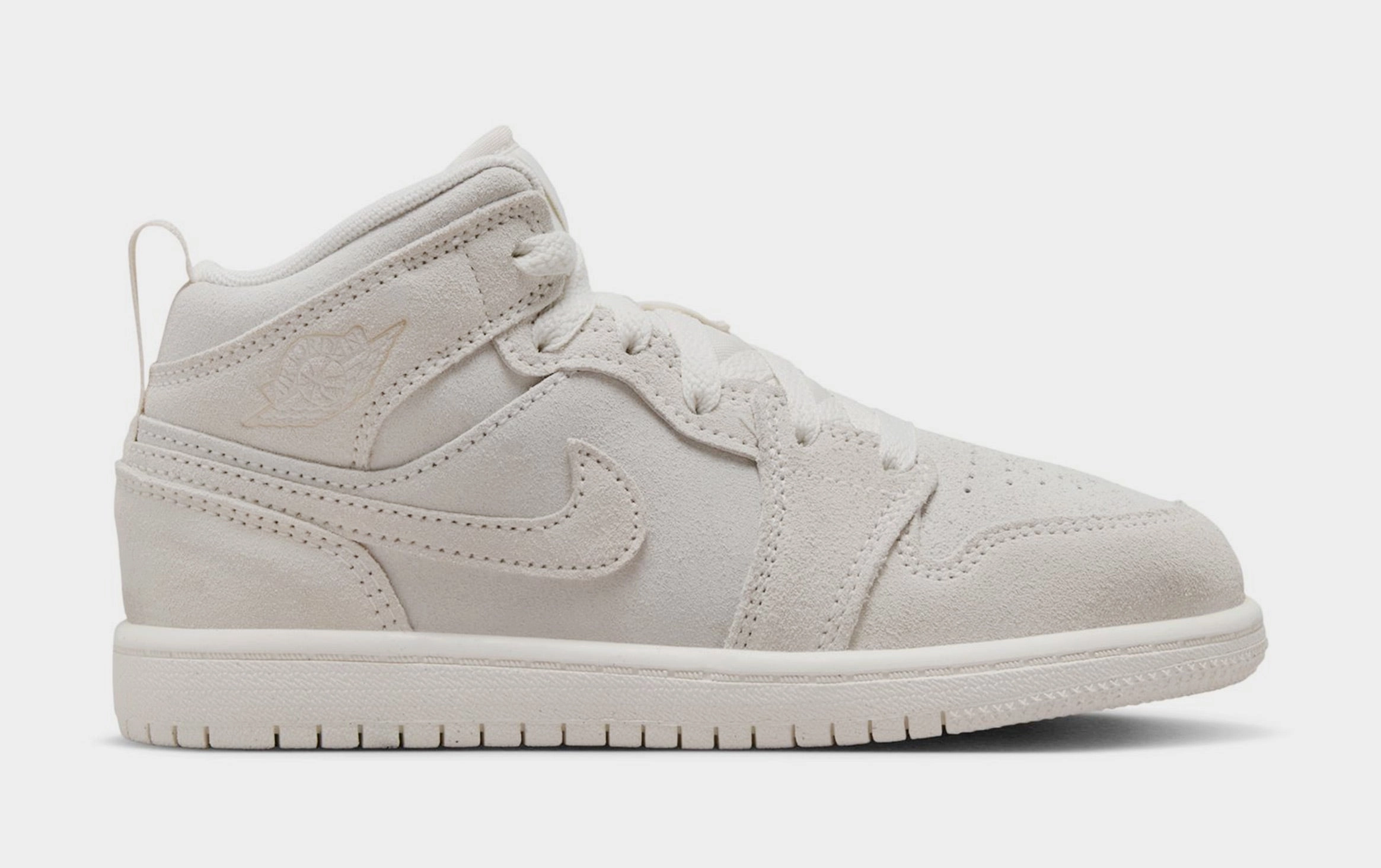 Air Jordan 1 Mid SE Craft Preschool Lifestyle Shoes (Pale Ivory/Legend Light Brown/Sail) Air Jordan 1 classic shoes for streetwear looks