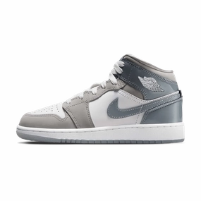 Air Jordan 1 Mid SE GS 'Patent Cool Grey' Air Jordan 1 sneakers with heritage court style