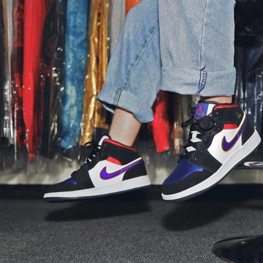 Air Jordan 1 Mid SE GS 'Rivals' Air Jordan 1 vintage style sneakers