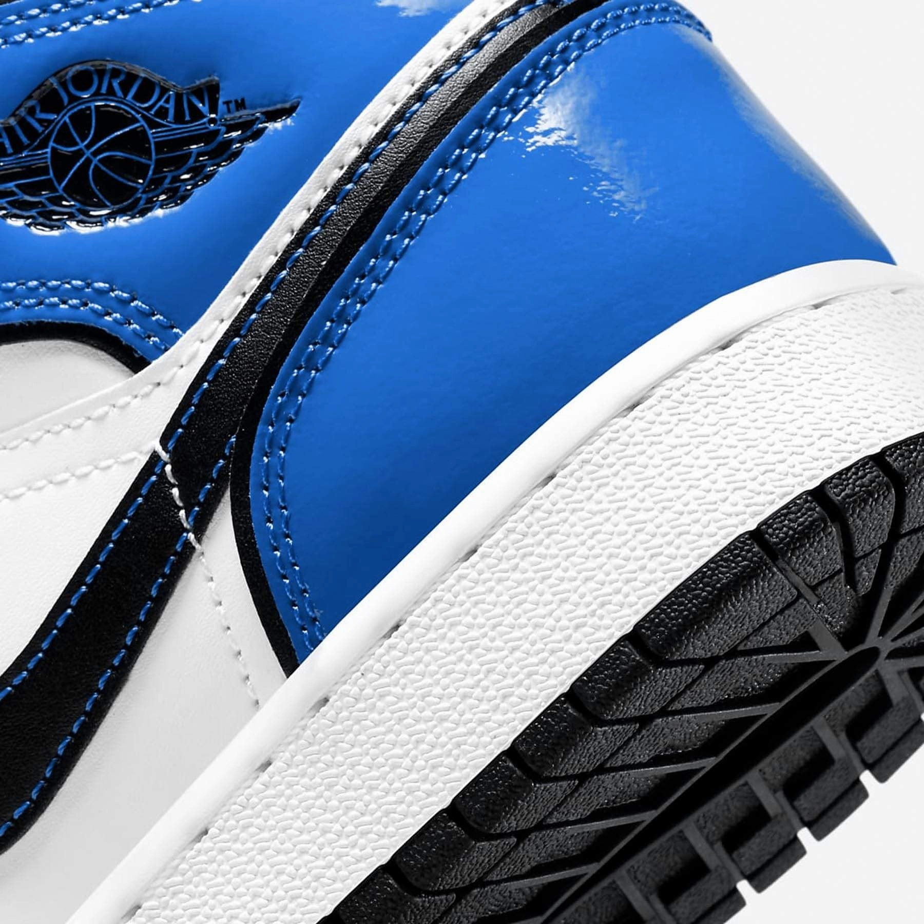 Air Jordan 1 Mid SE GS 'Signal Blue' Air Jordan 1 vintage style sneakers