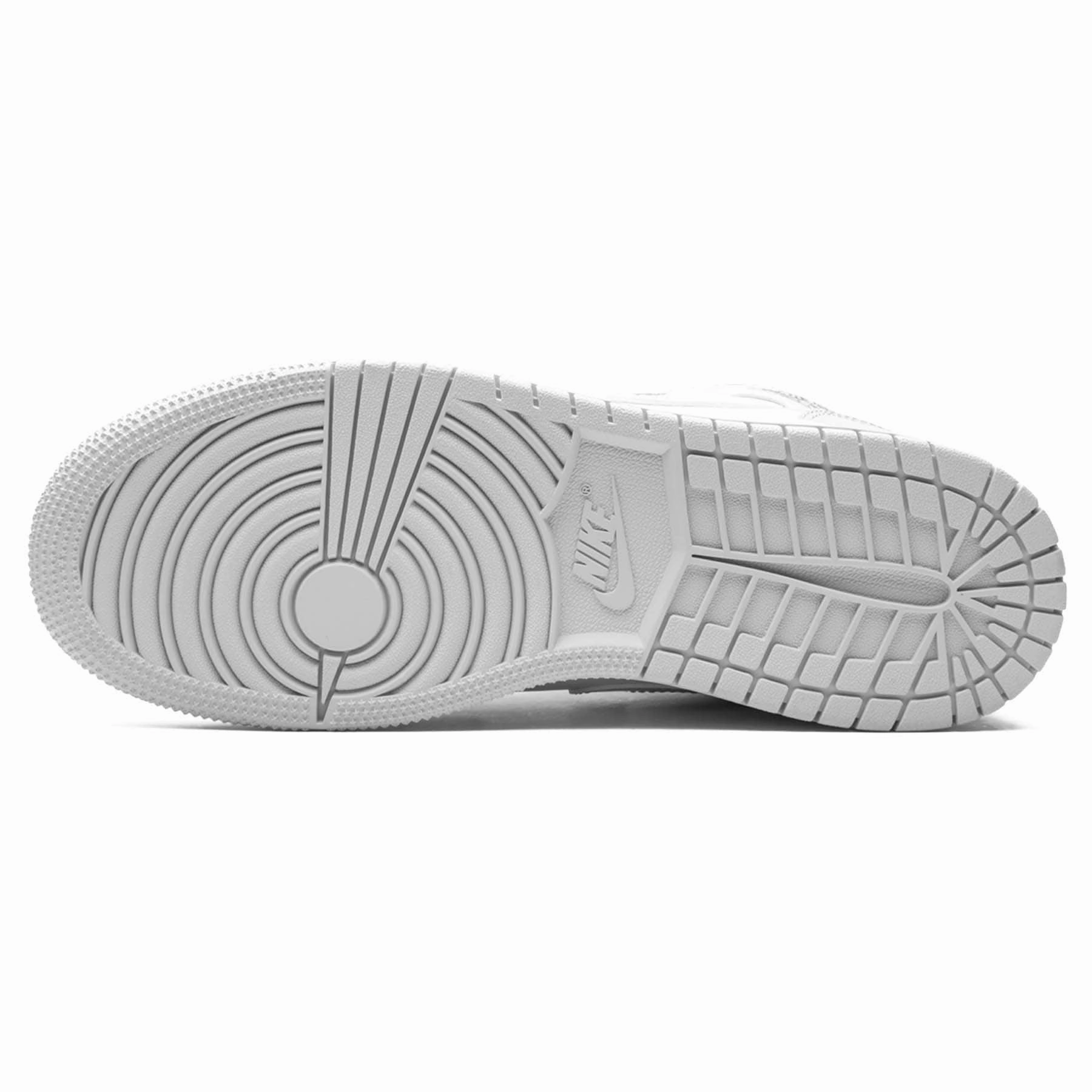Air Jordan 1 Mid SE GS 'Swoosh Logo - Grey Camo' Air Jordan 1 vintage style sneakers