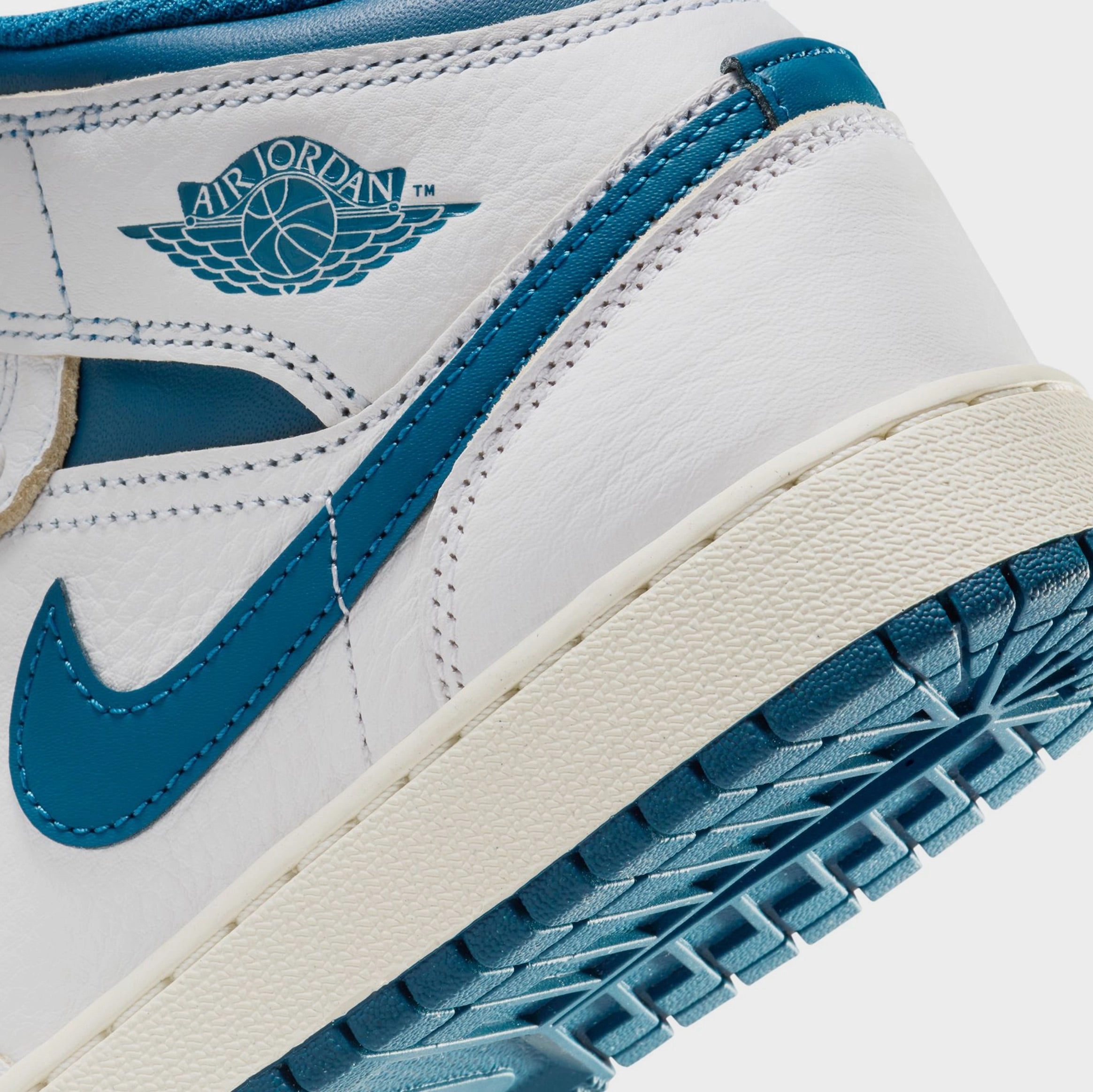 Air Jordan 1 Mid SE Industrial Blue Grade School Lifestyle Shoes (White/Sail/Industrial Blue) Air Jordan 1 original design shoes