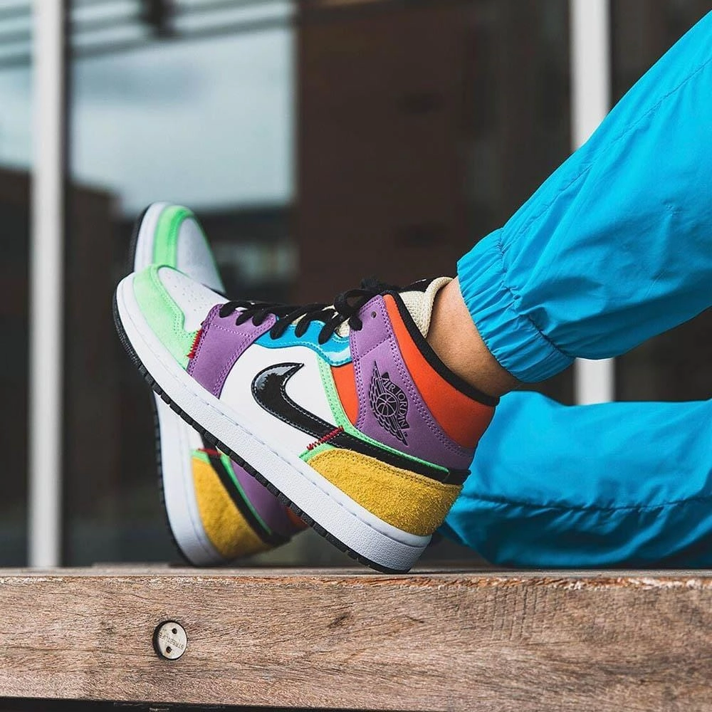 Air Jordan 1 Mid SE Multi-Colour (W) Air Jordan 1 Mid streetwear shoes