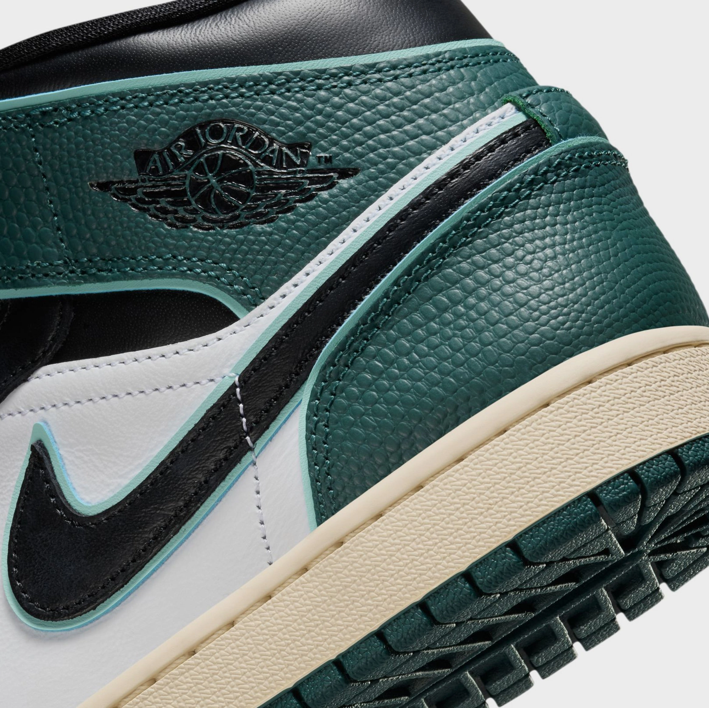 Air Jordan 1 Mid SE Oxidized Green Womens Lifestyle Shoes (White/Light Dew/Oxidized Green/Black) Air Jordan 1 original design shoes