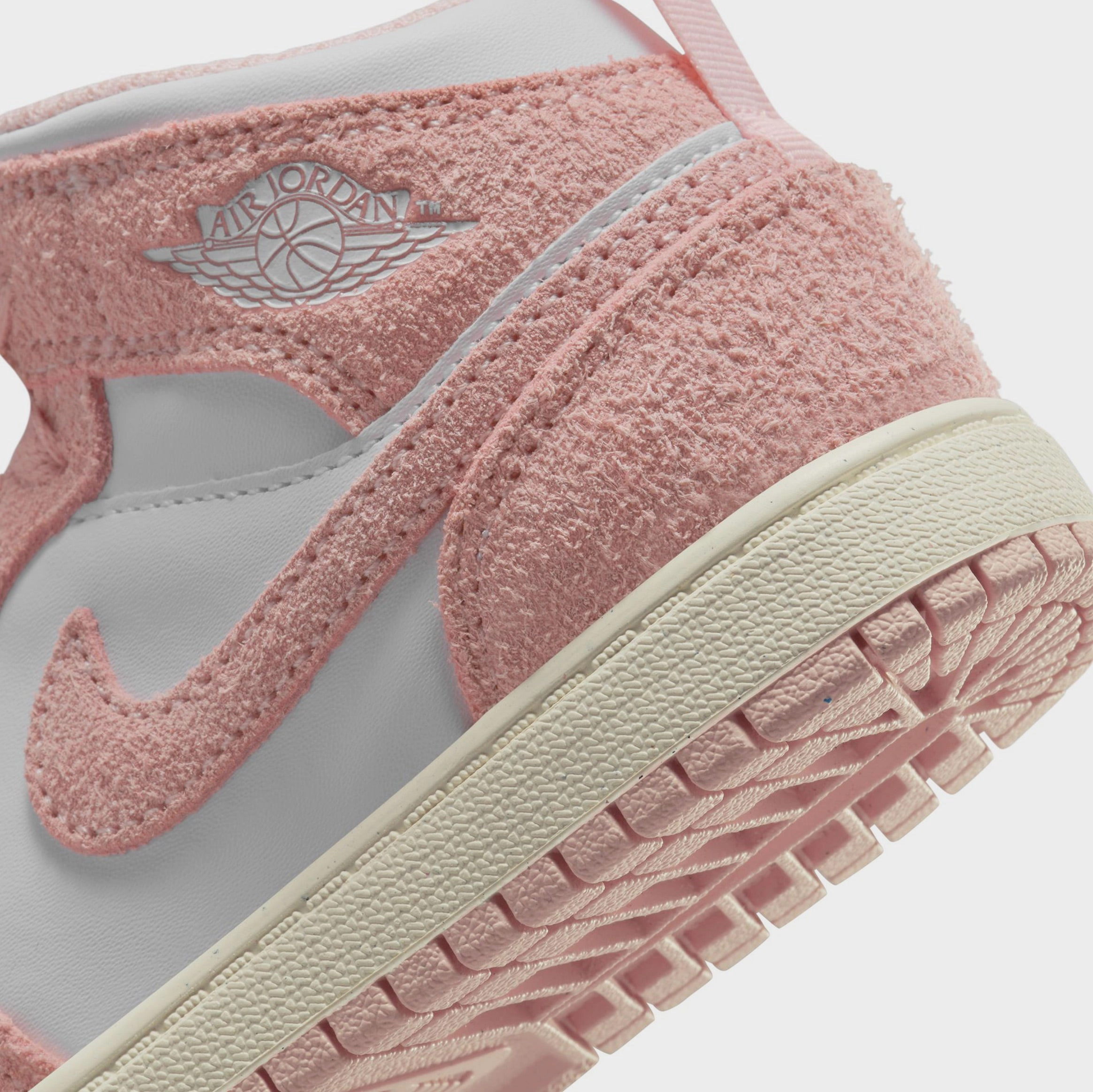 Air Jordan 1 Mid SE Preschool Lifestyle Shoes (White/Legend Pink/Sail) Air Jordan 1 original design shoes