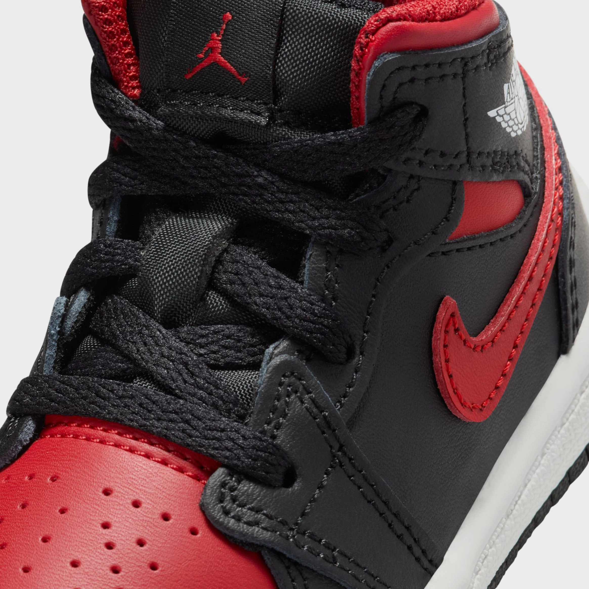 Air Jordan 1 Mid Toddler Basketball Shoes (Black/Varisty Red/Summit White) Air Jordan 1 original design shoes