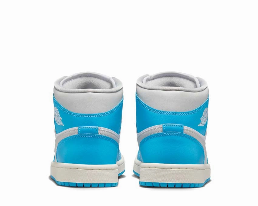Air Jordan 1 Mid W "Powder Blue" Timeless hoop footwear