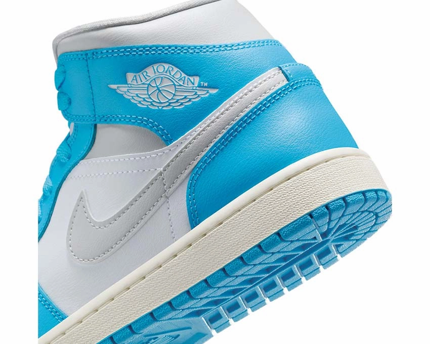 Air Jordan 1 Mid W "Powder Blue" Timeless hoop footwear