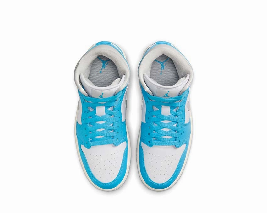 Air Jordan 1 Mid W "Powder Blue" Timeless hoop footwear