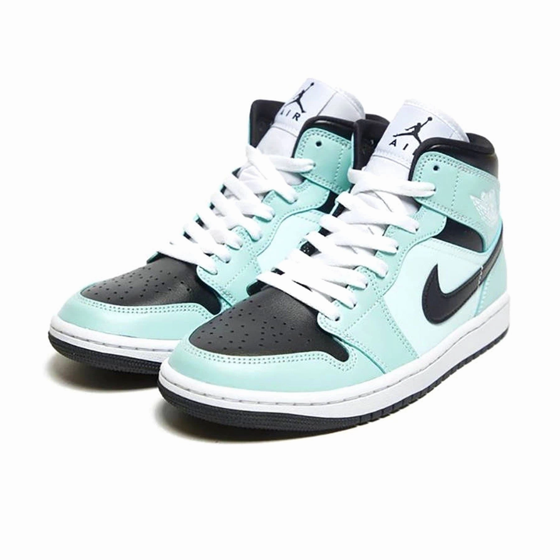 Air Jordan 1 Mid Wmns 'Aqua Blue Tint' Air Jordan 1 vintage style sneakers