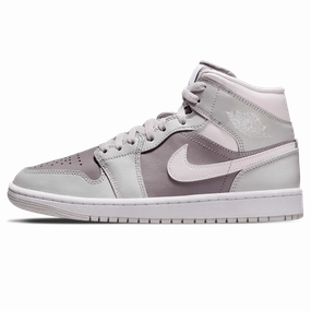 Air Jordan 1 Mid Wmns 'Photon Dust Atmosphere Grey' Air Jordan 1 Mid versatile shoes for daily wear