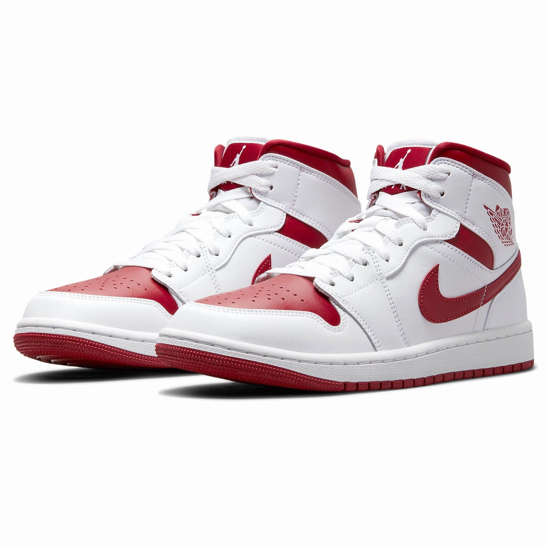 Air Jordan 1 Mid Wmns 'Reverse Chicago' Air Jordan 1 vintage style sneakers